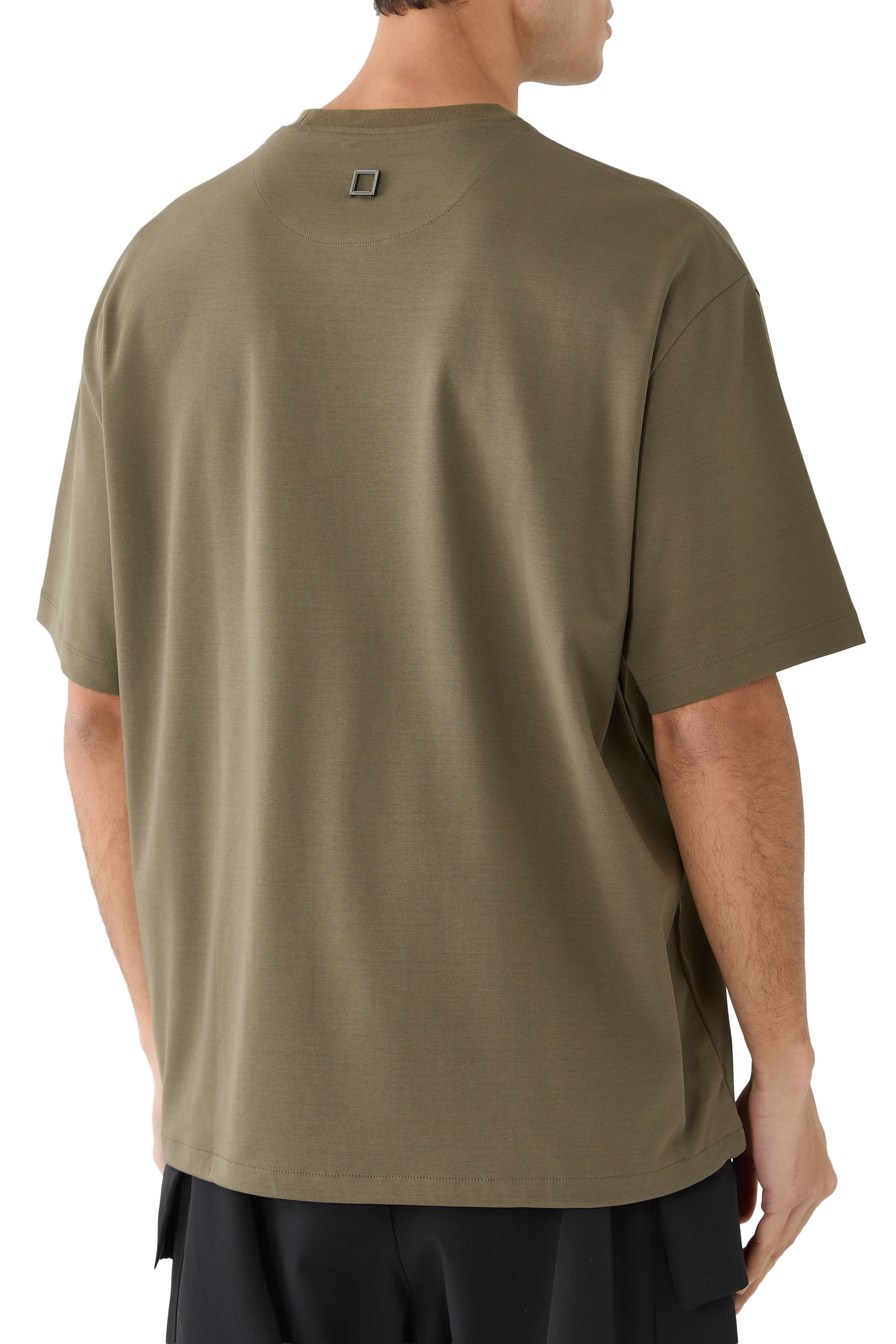 تيشيرت بشعار الماركة