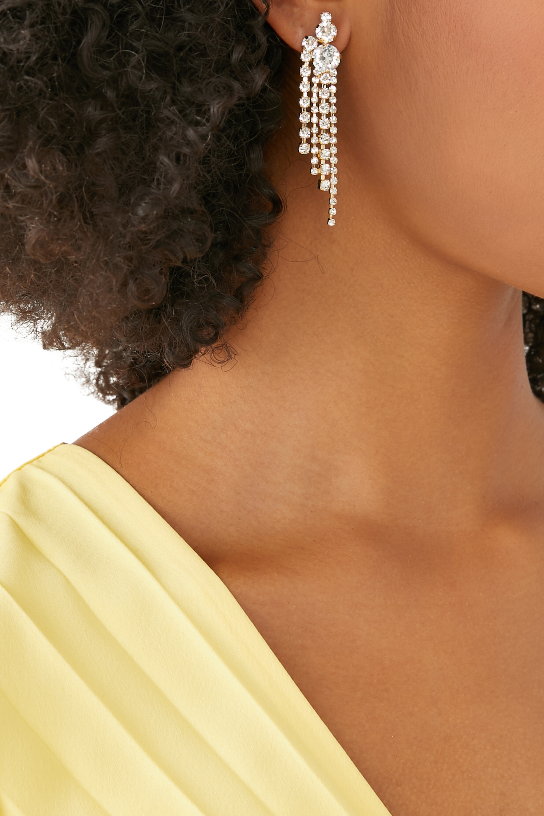 أقراط ايمي مرصعة بالكريستال