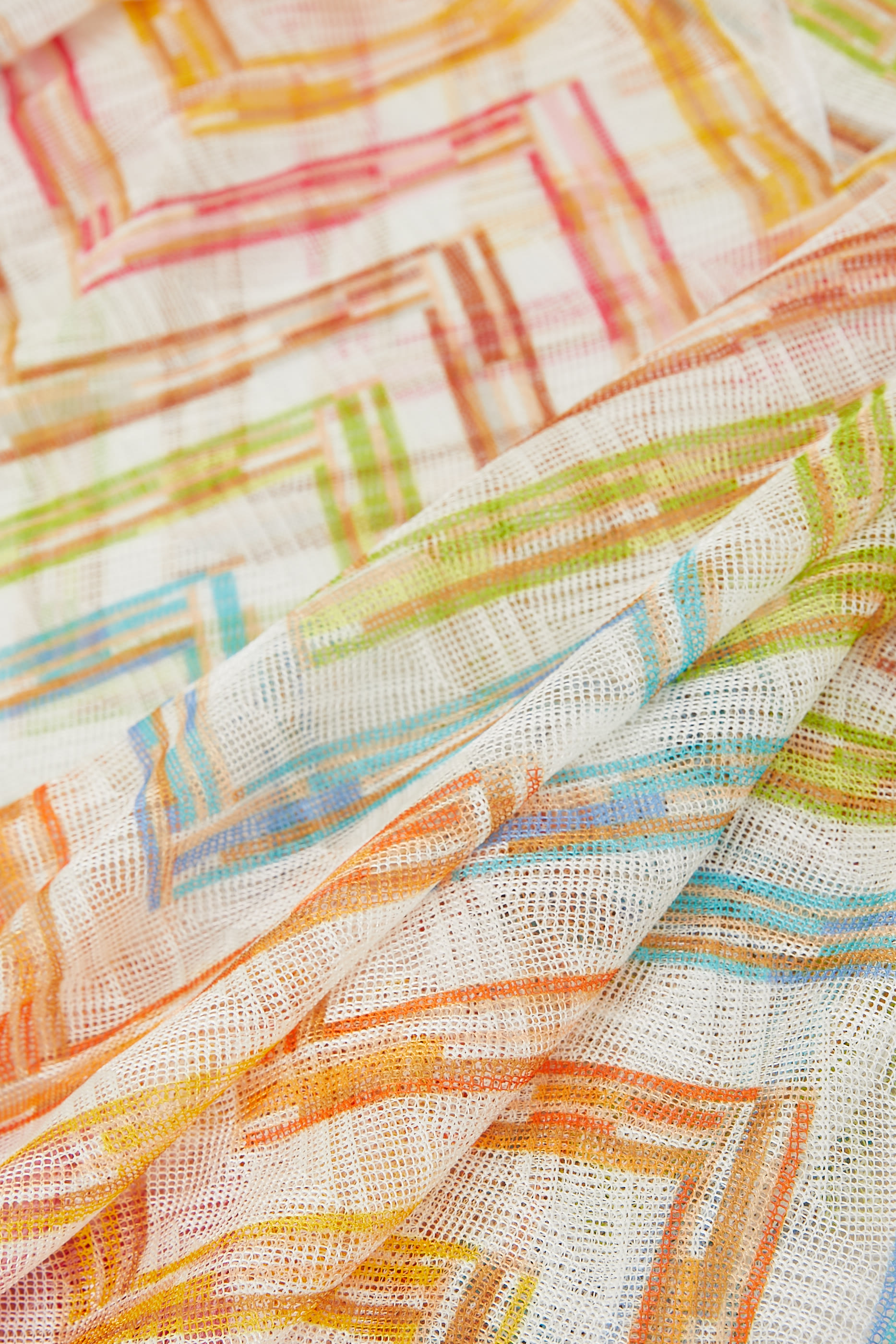 روب قصير للإرتداء فوق ملابس السباحة بياقة V راشيل بنقشة خطوط متعرجة شيفرون