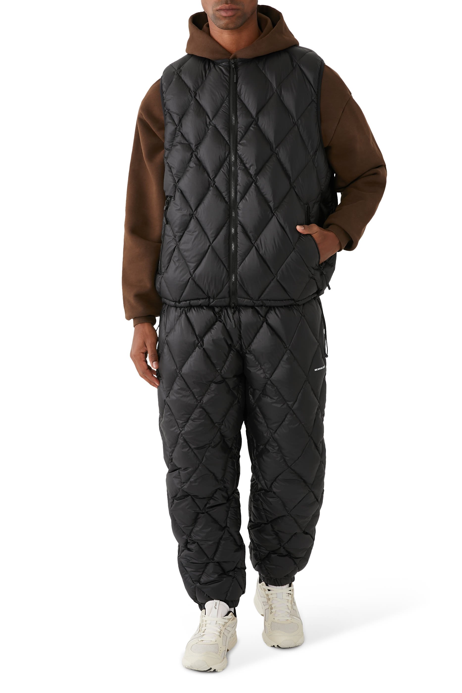 فيست مبطن بزغب بنقشة معينات