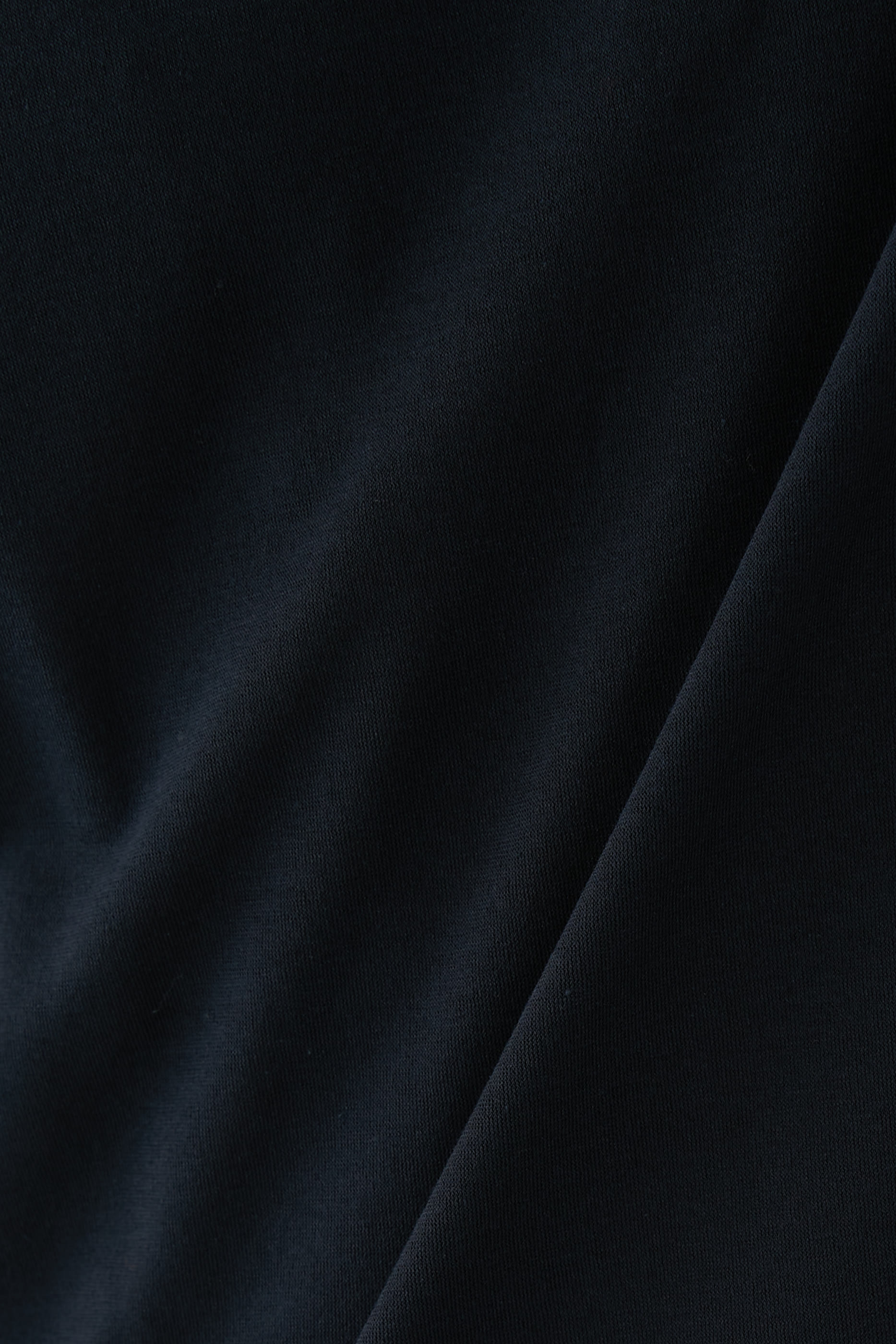 تيشيرت بأكمام قصيرة