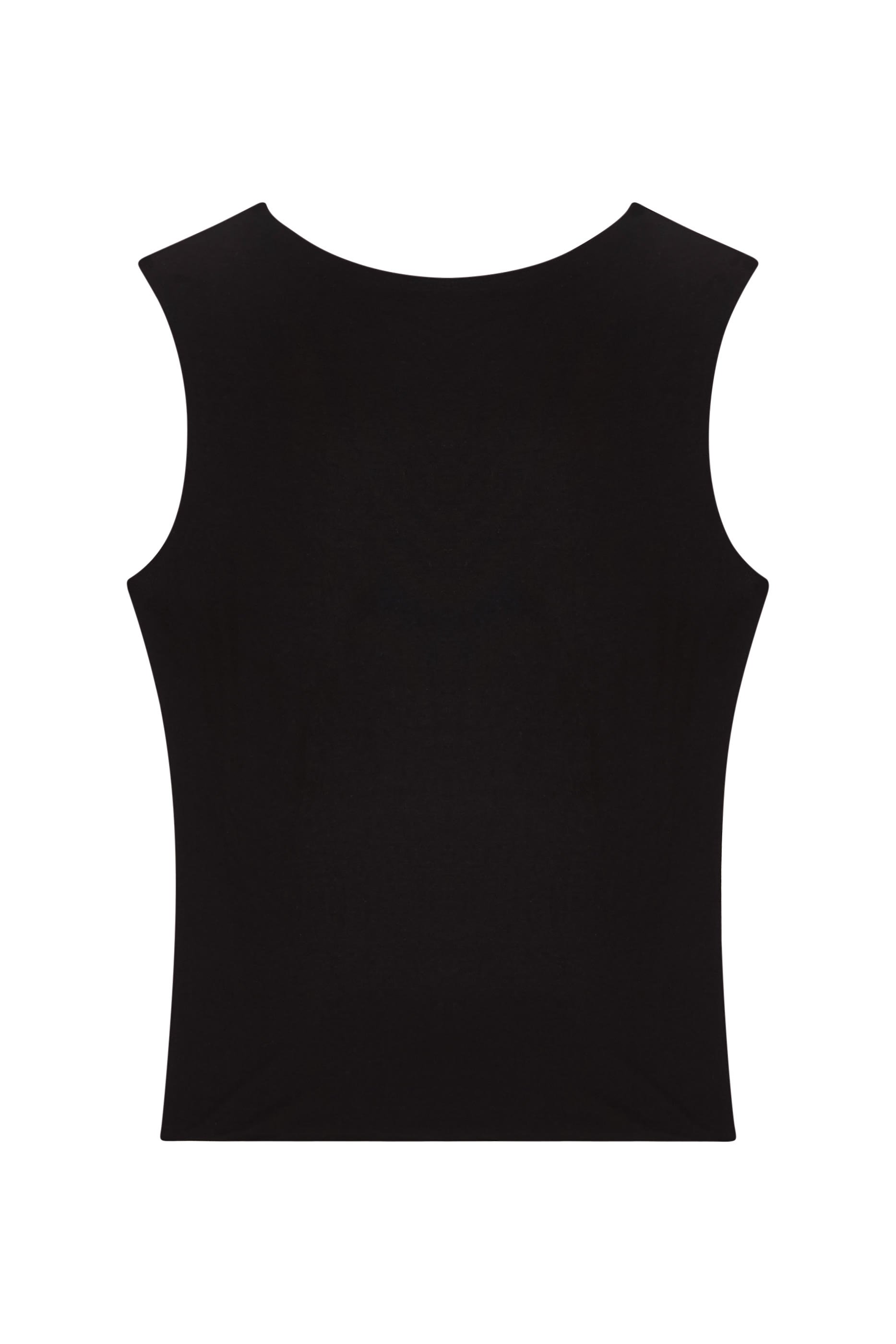 بلوزة لوكا بلا أكمام