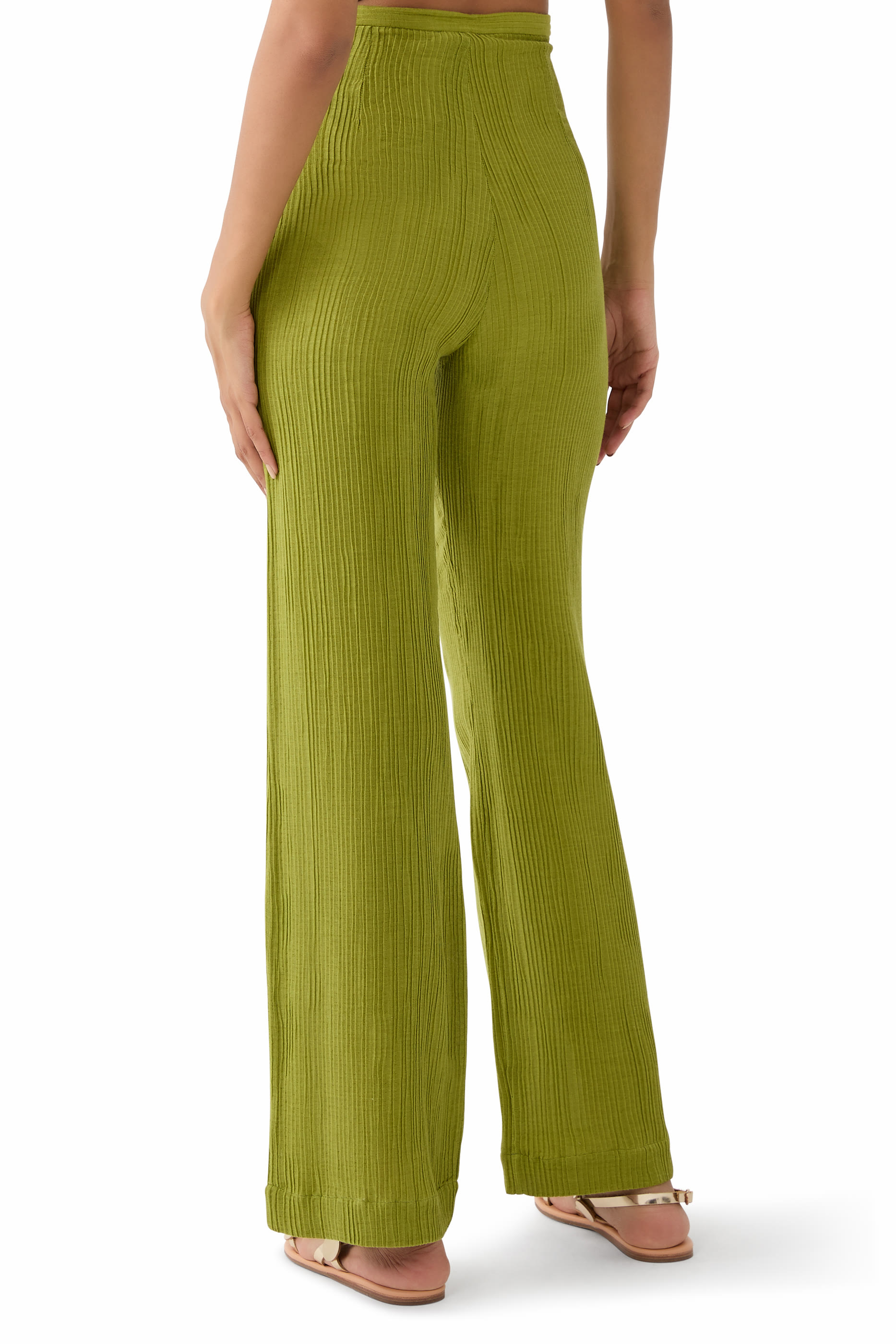 بنطال سان جوان بقصة ساق واسعة