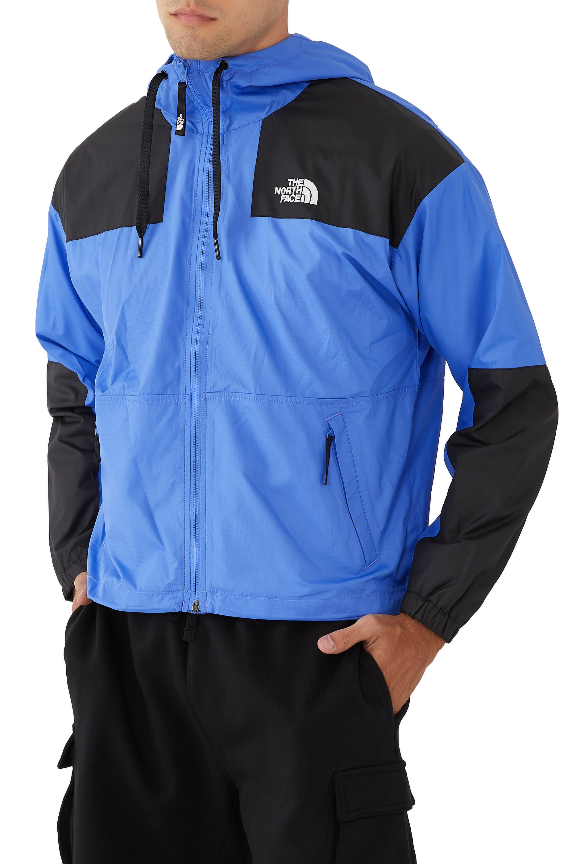 جاكيت مقاوم للرياح