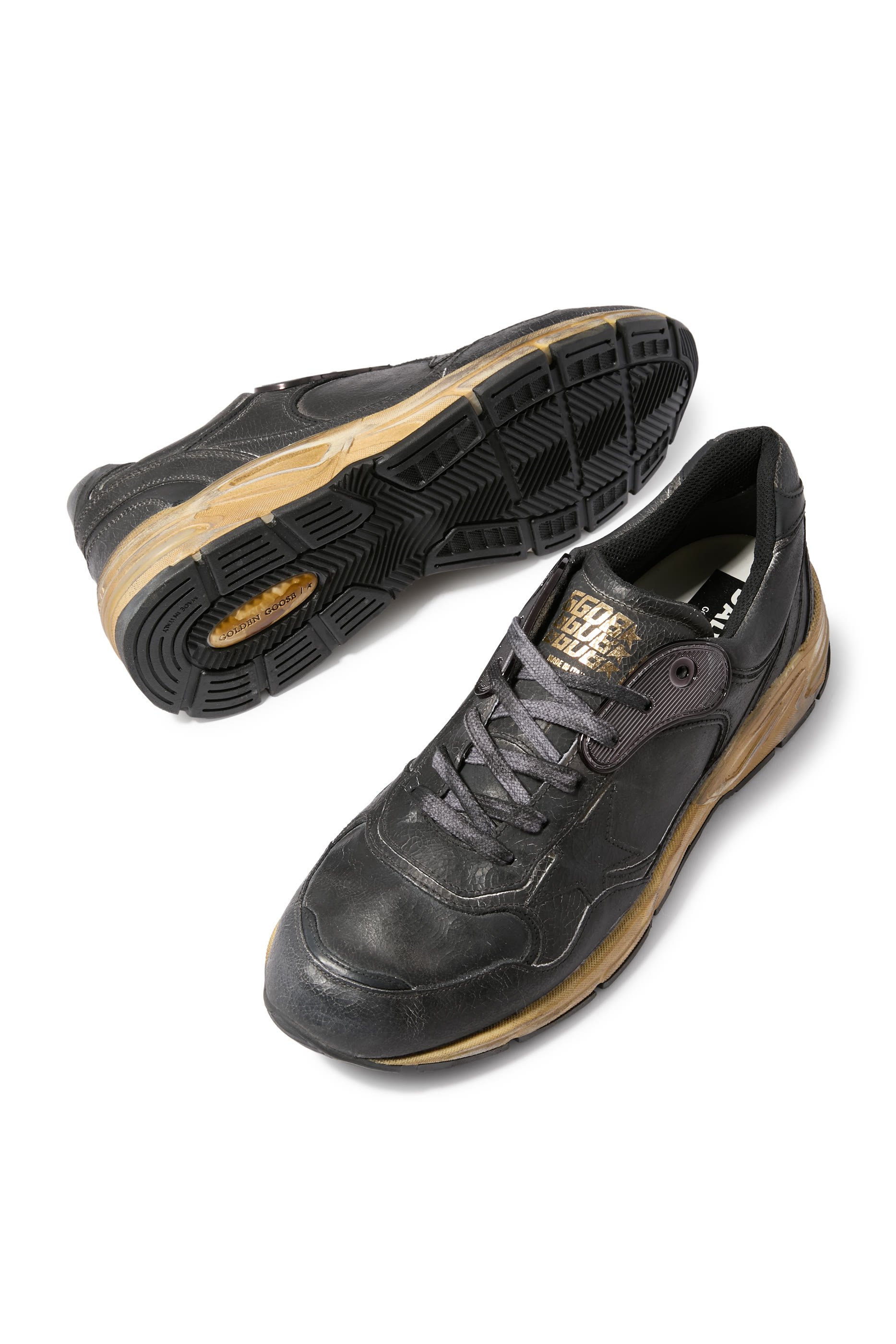 سنيكرز داد ستار