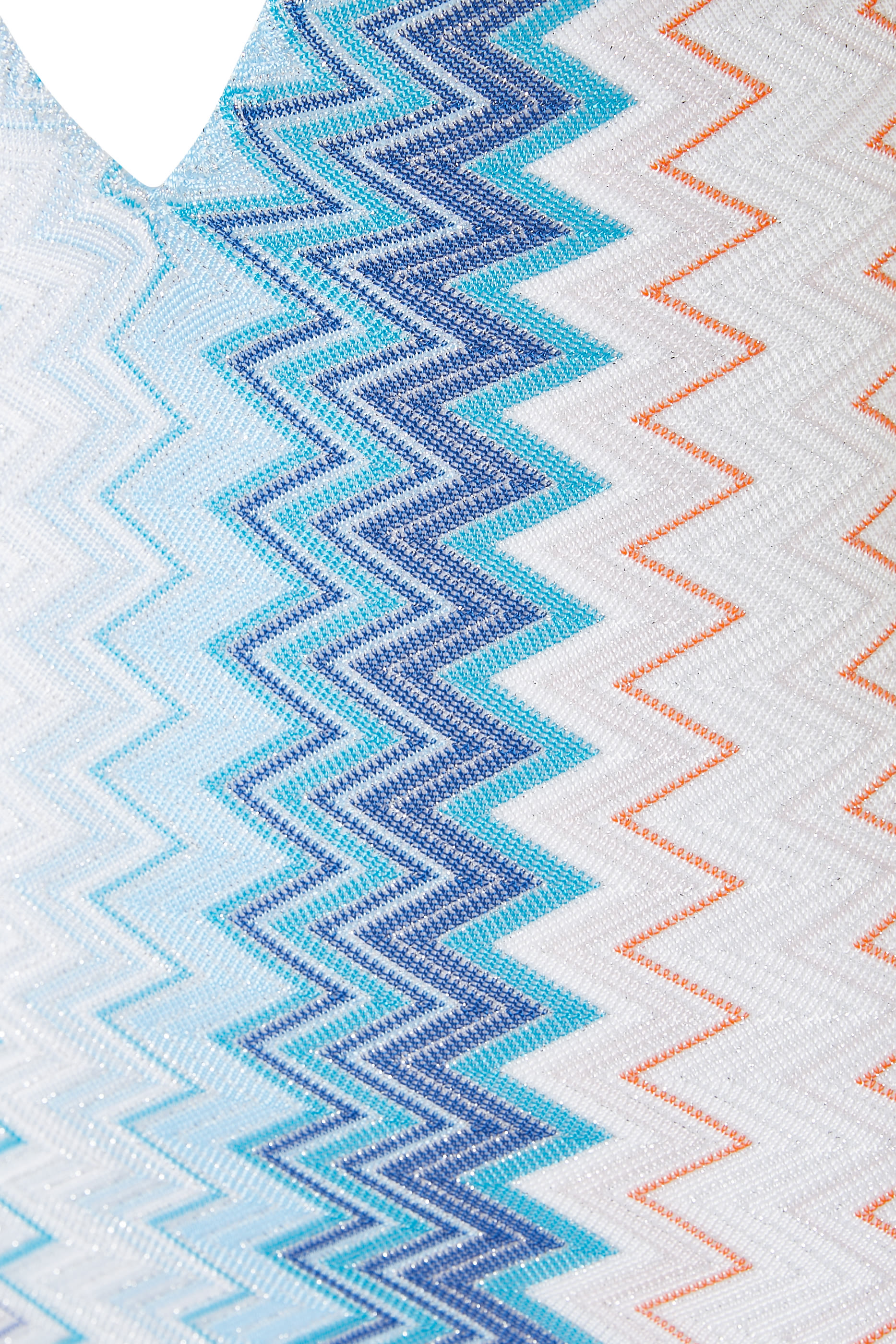 بدلة سباحة قطعة واحدة بخطوط متعرجة