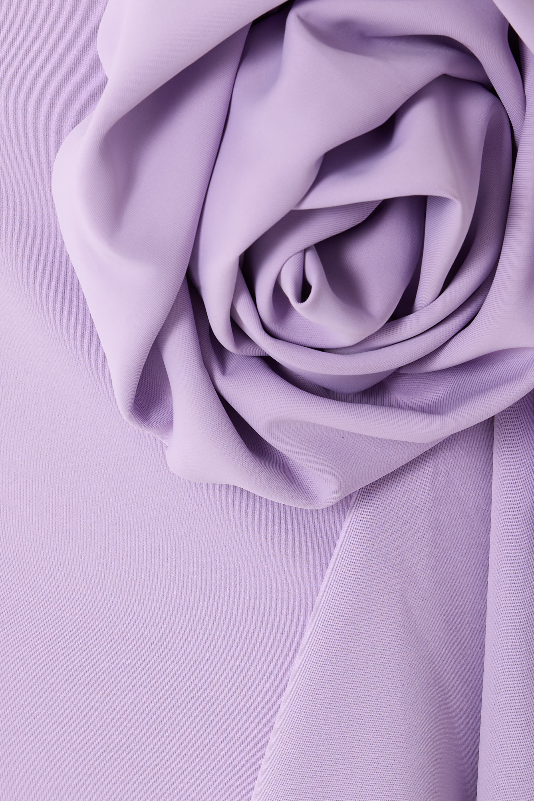 فستان سهرة بلا أكمام