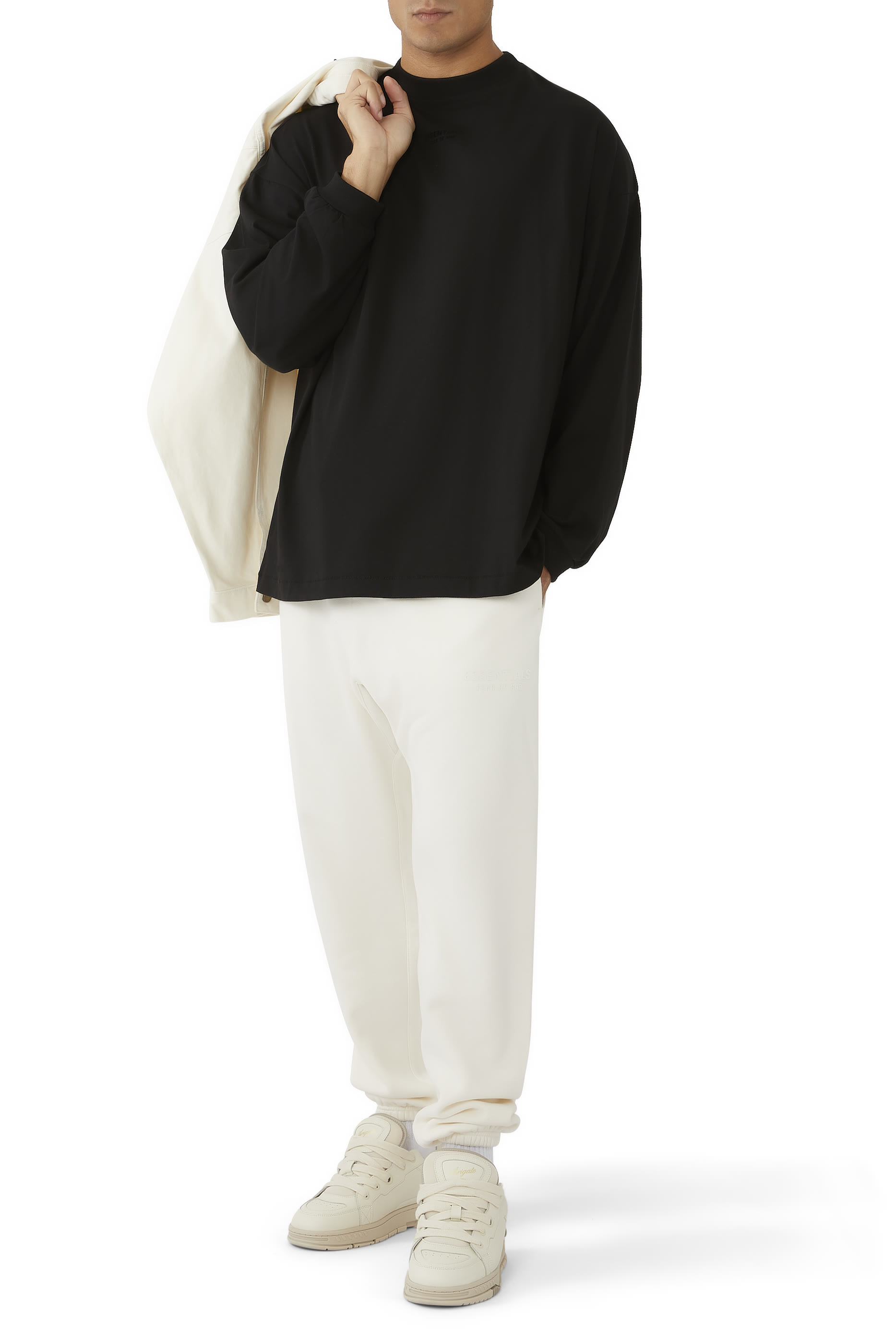 تيشيرت بأكمام طويلة بشعار اسنشالز