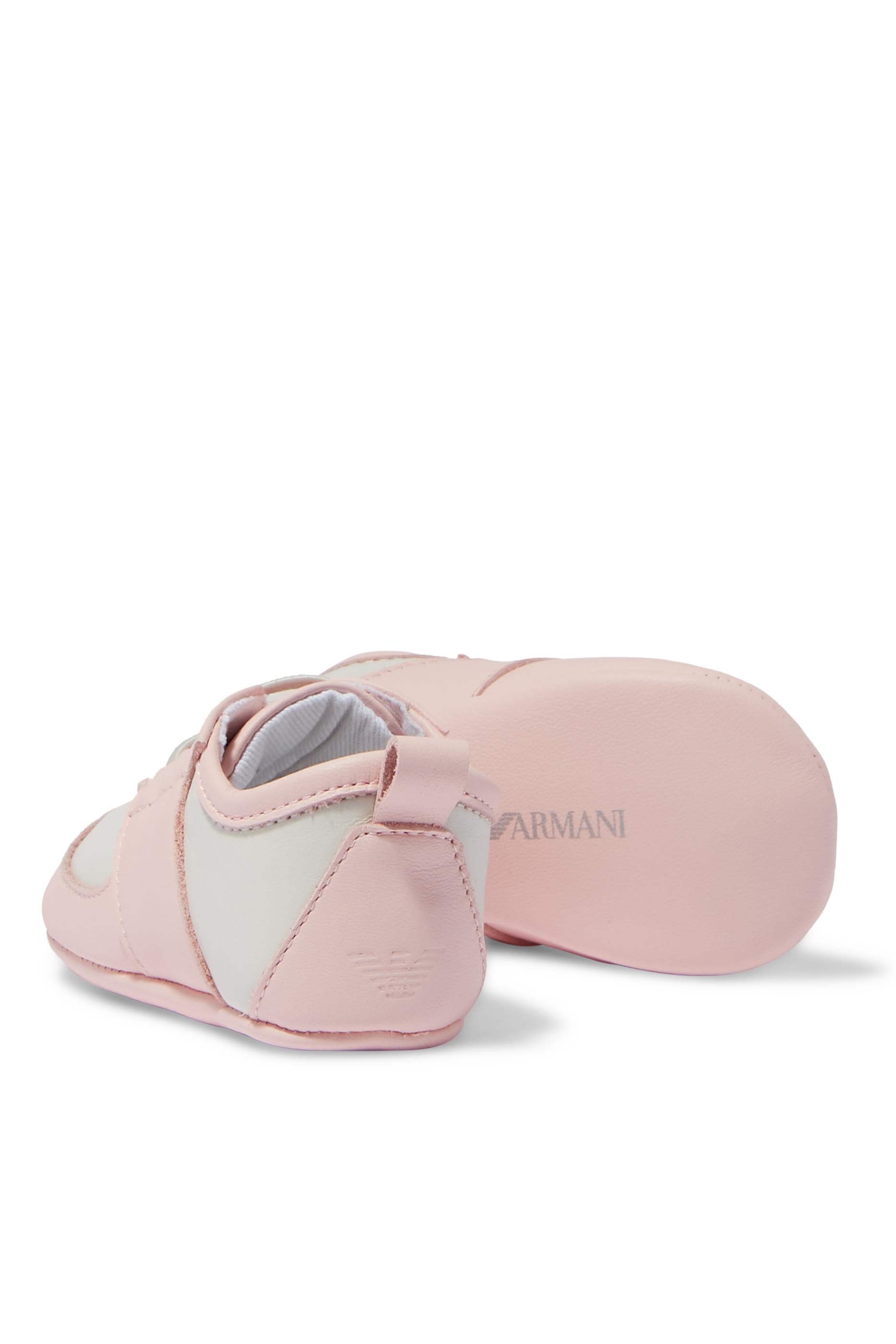 حذاء سنيكرز ثنائي اللون برباط