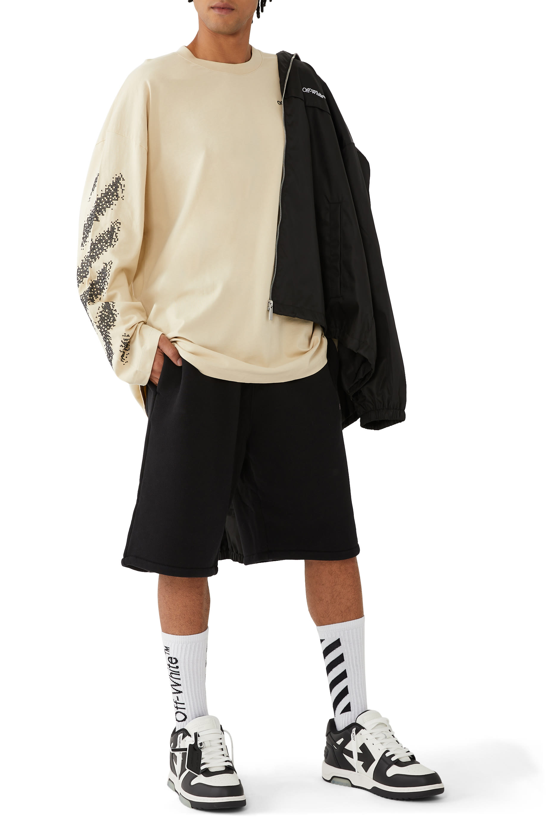 تيشيرت بنقشة خطوط مائلة بتصميم بيكسل