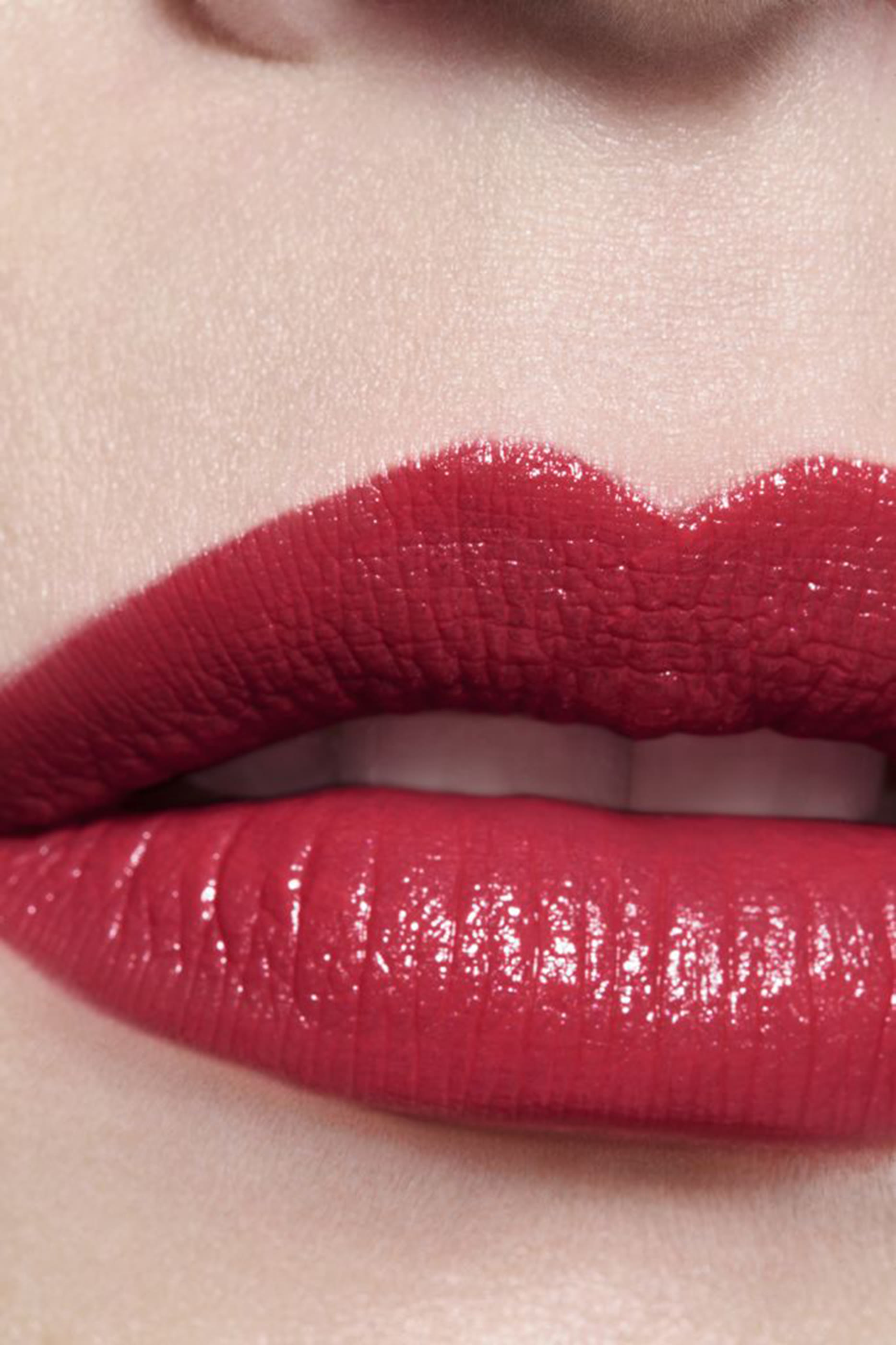 ملون للشفاه عالي الكثافة ROUGE ALLURE