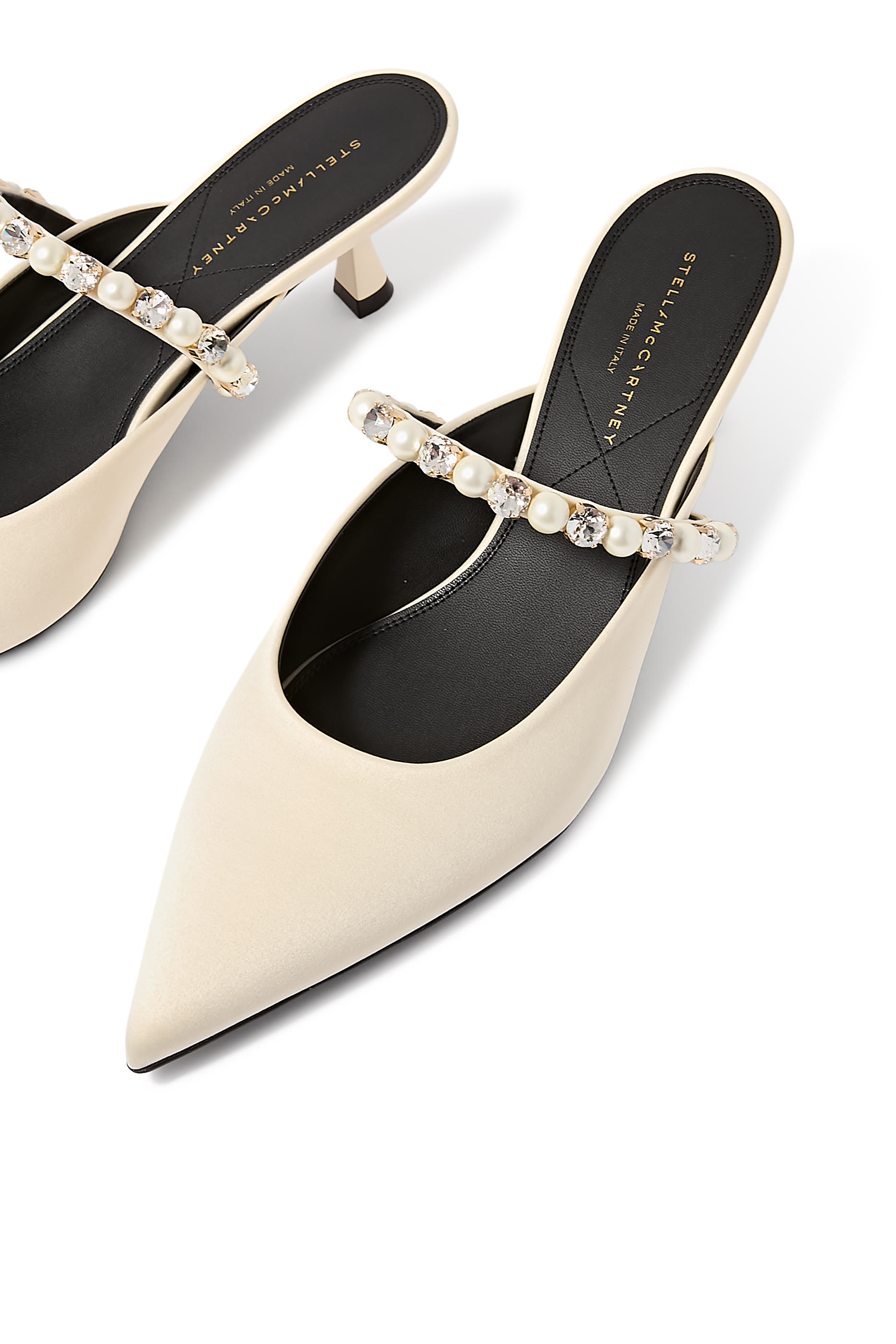 حذاء إلسا مفتوح من الخلف بكعب قصير 40 مرصع بلؤلؤ