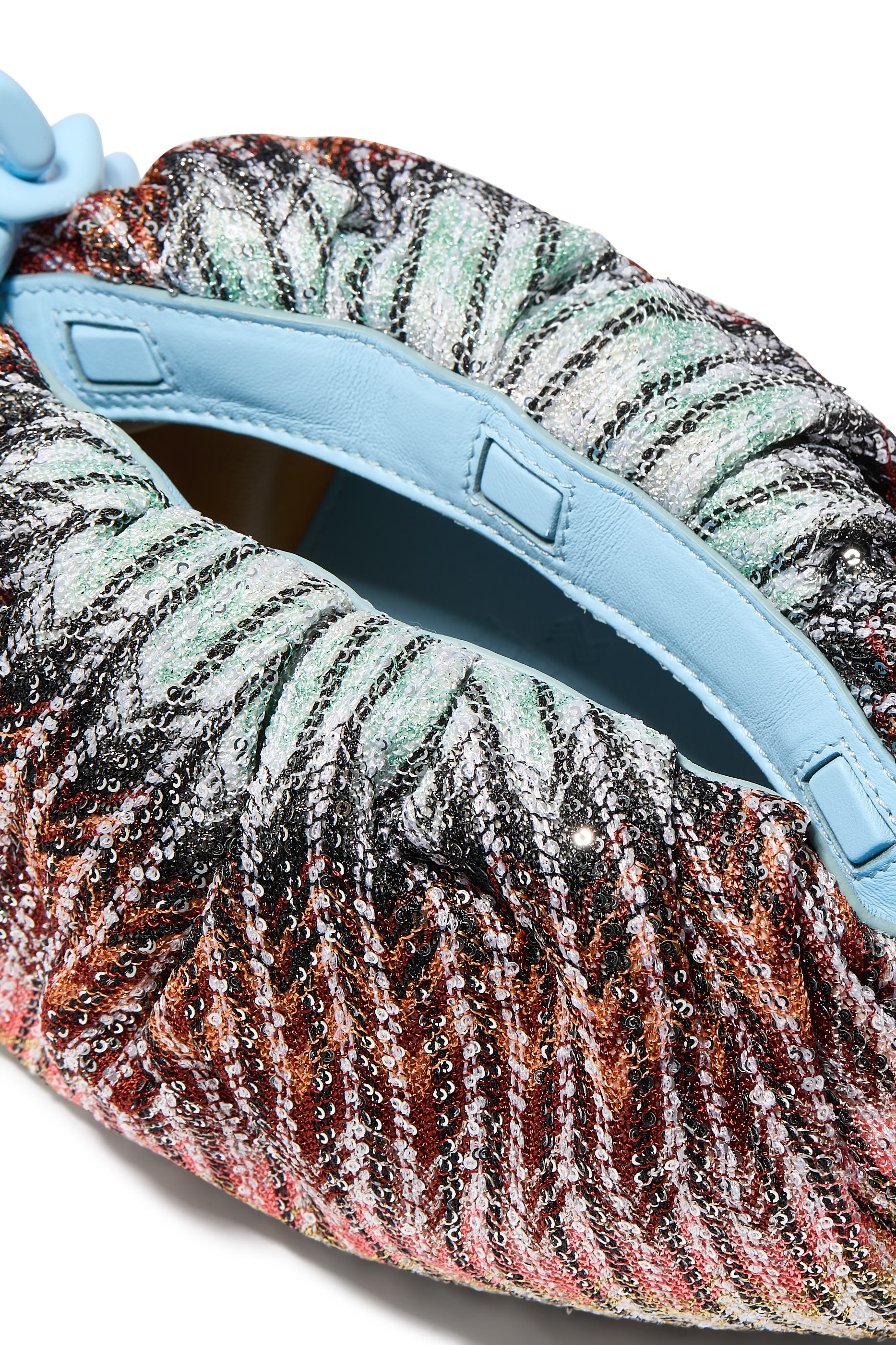 حقيبة كلاتش بخطوط متعرجة متوسطة