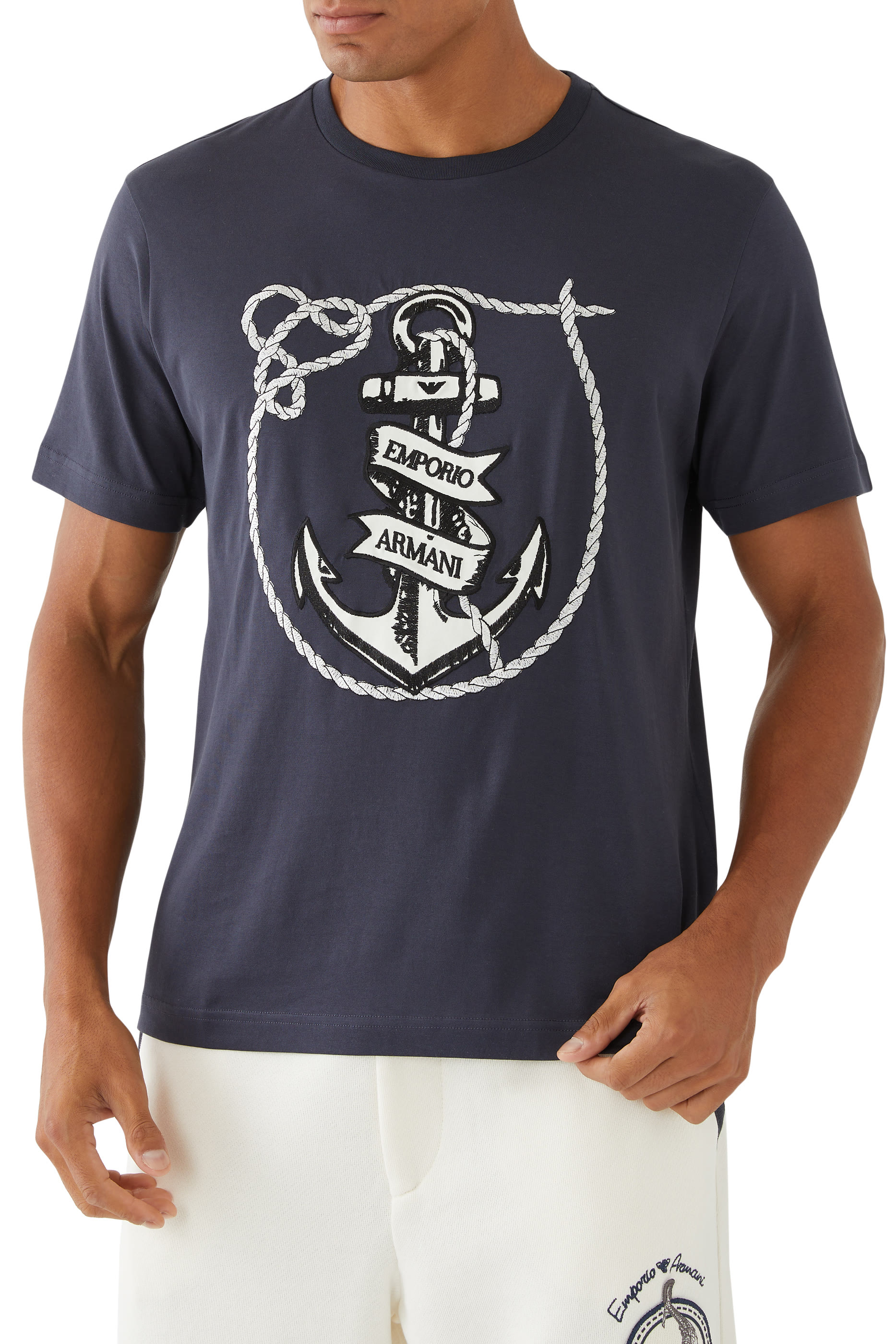 تيشيرت بشعار الماركة قطن