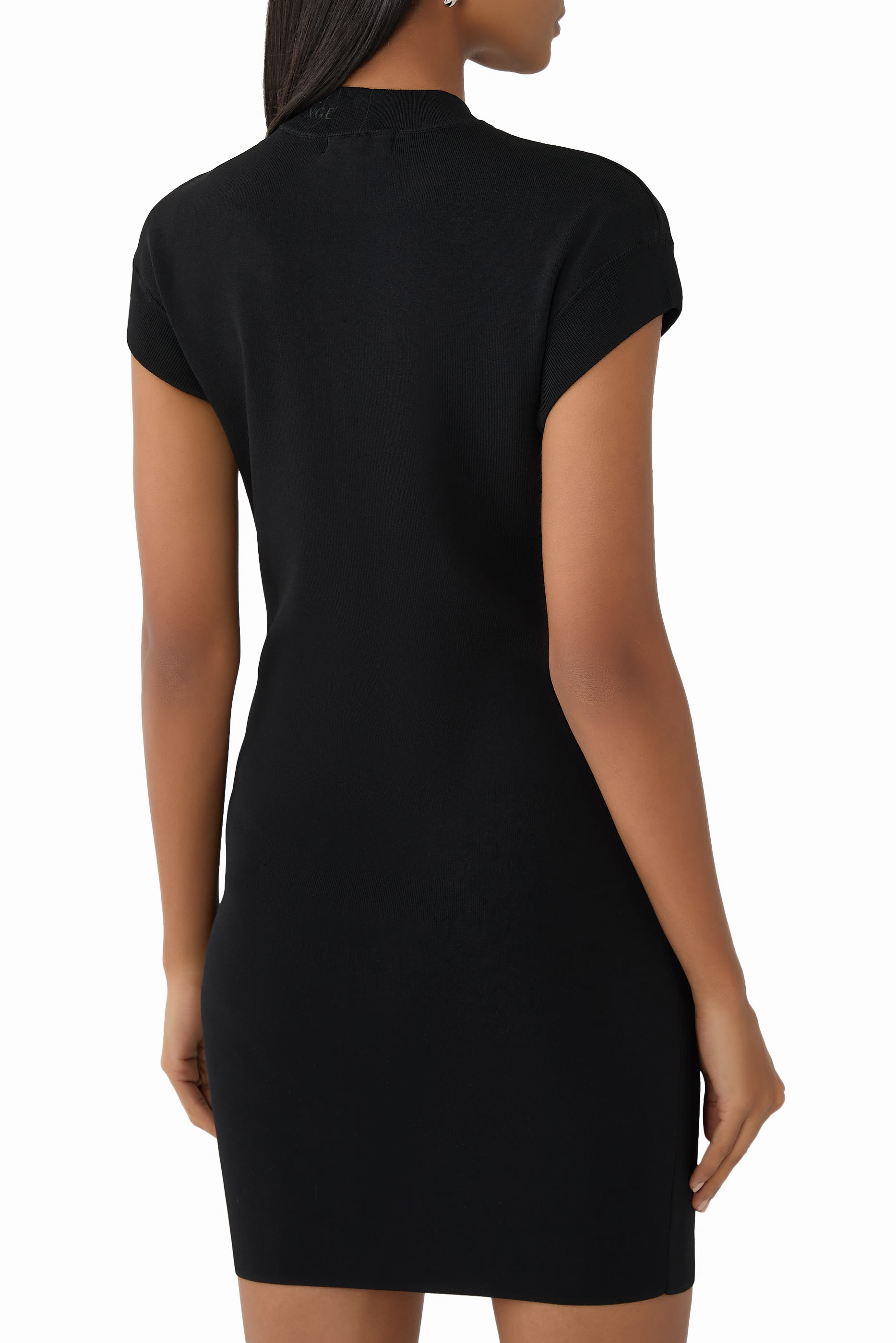 فستان قصير بأكمام قصيرة