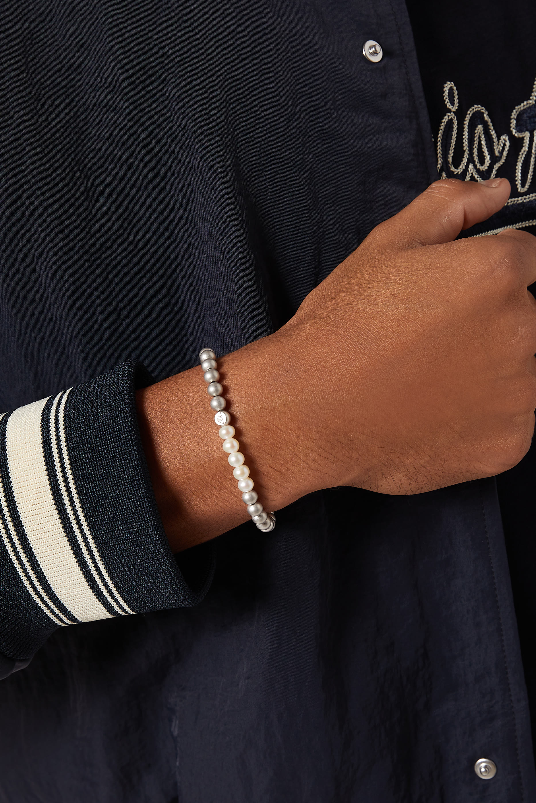 سوار ايكونيك ترند