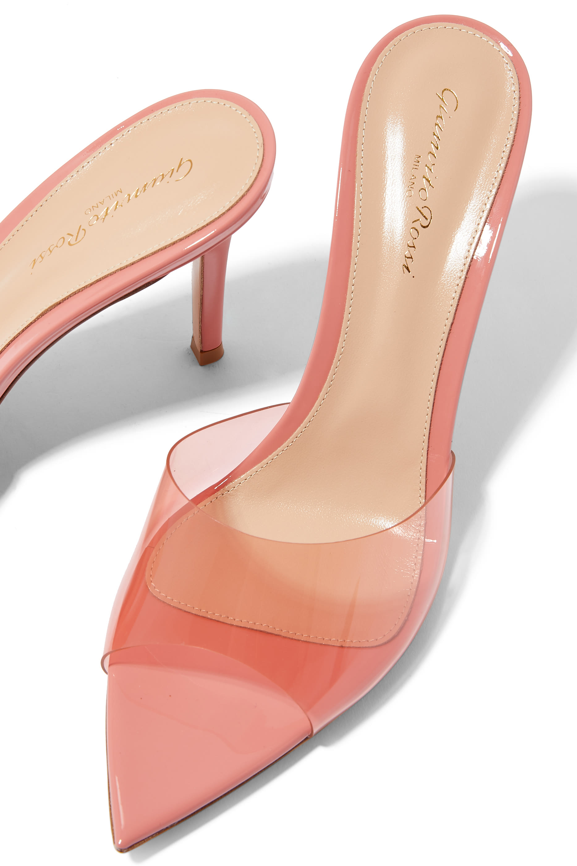 حذاء ايلي 105 مفتوح من الخلف بأجزاء شفافة