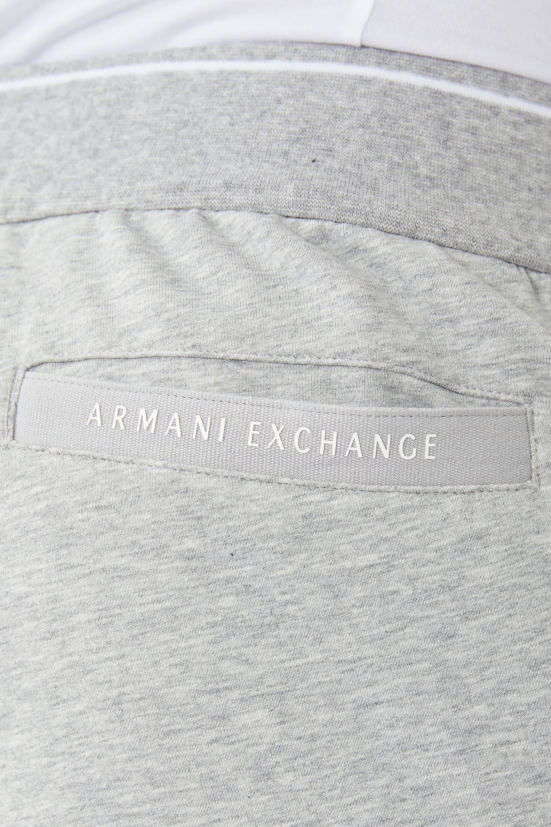 بنطال رياضي بطبعة شعار الماركة