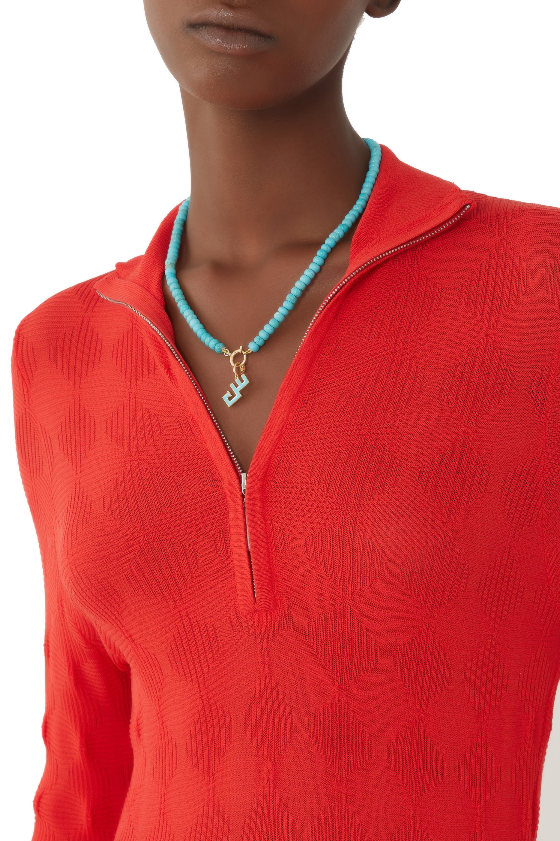 قلادة مزينة بأحجار الفيروز ذهب أصفر عيار 18