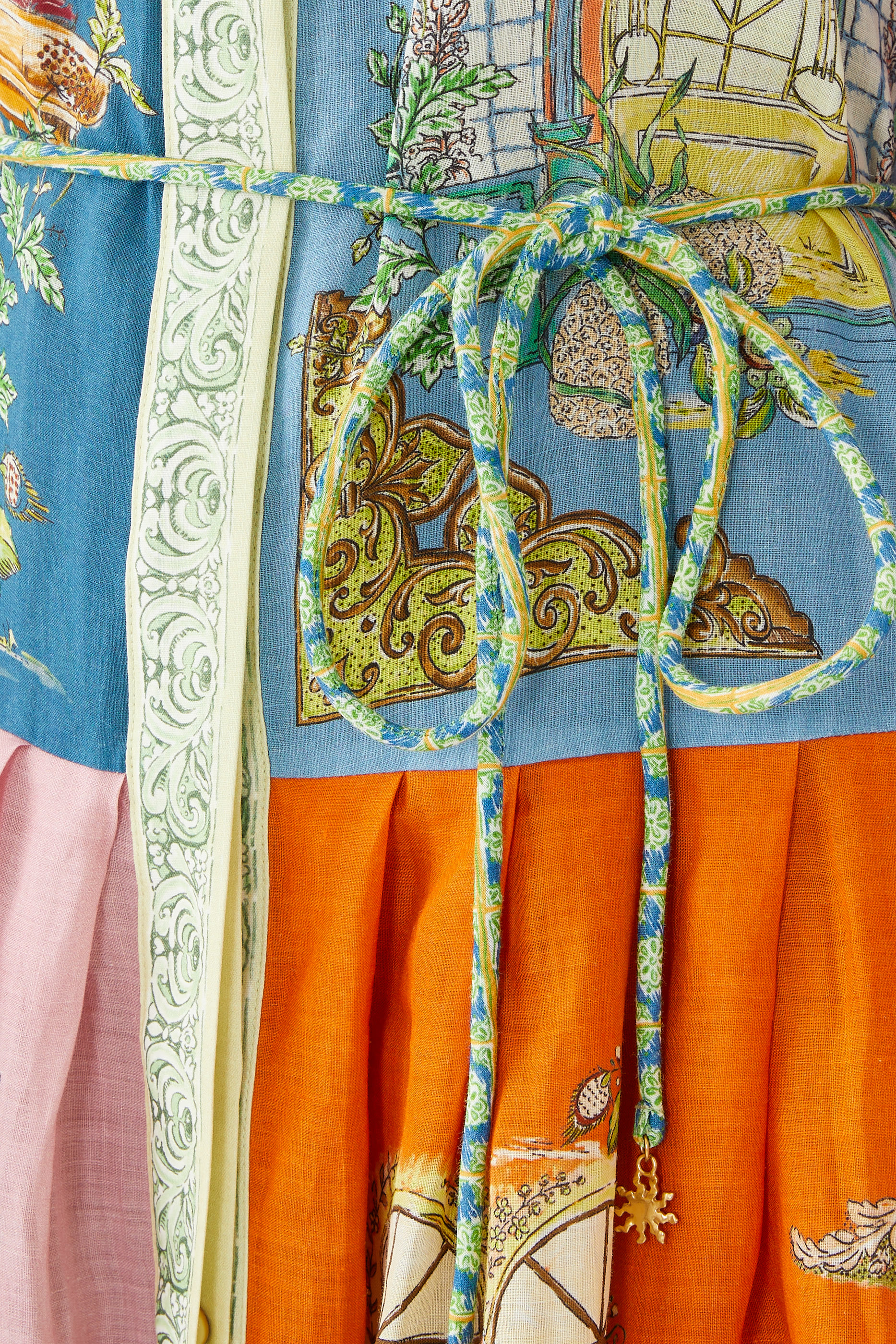 فستان بتصميم قميص مونتي