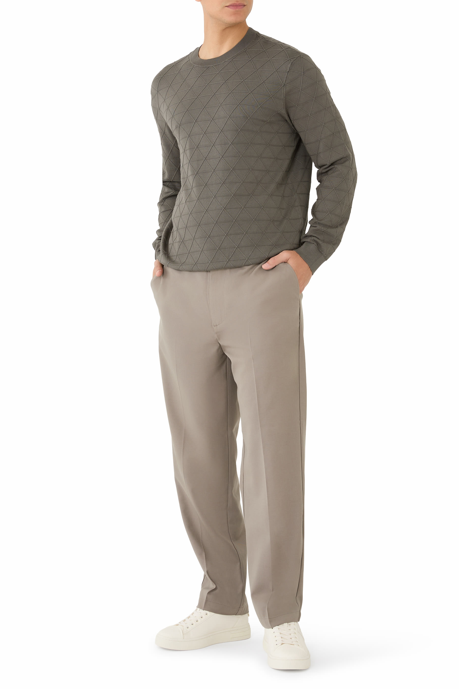 سويت شيرت ناينتي بياقة ضيقة