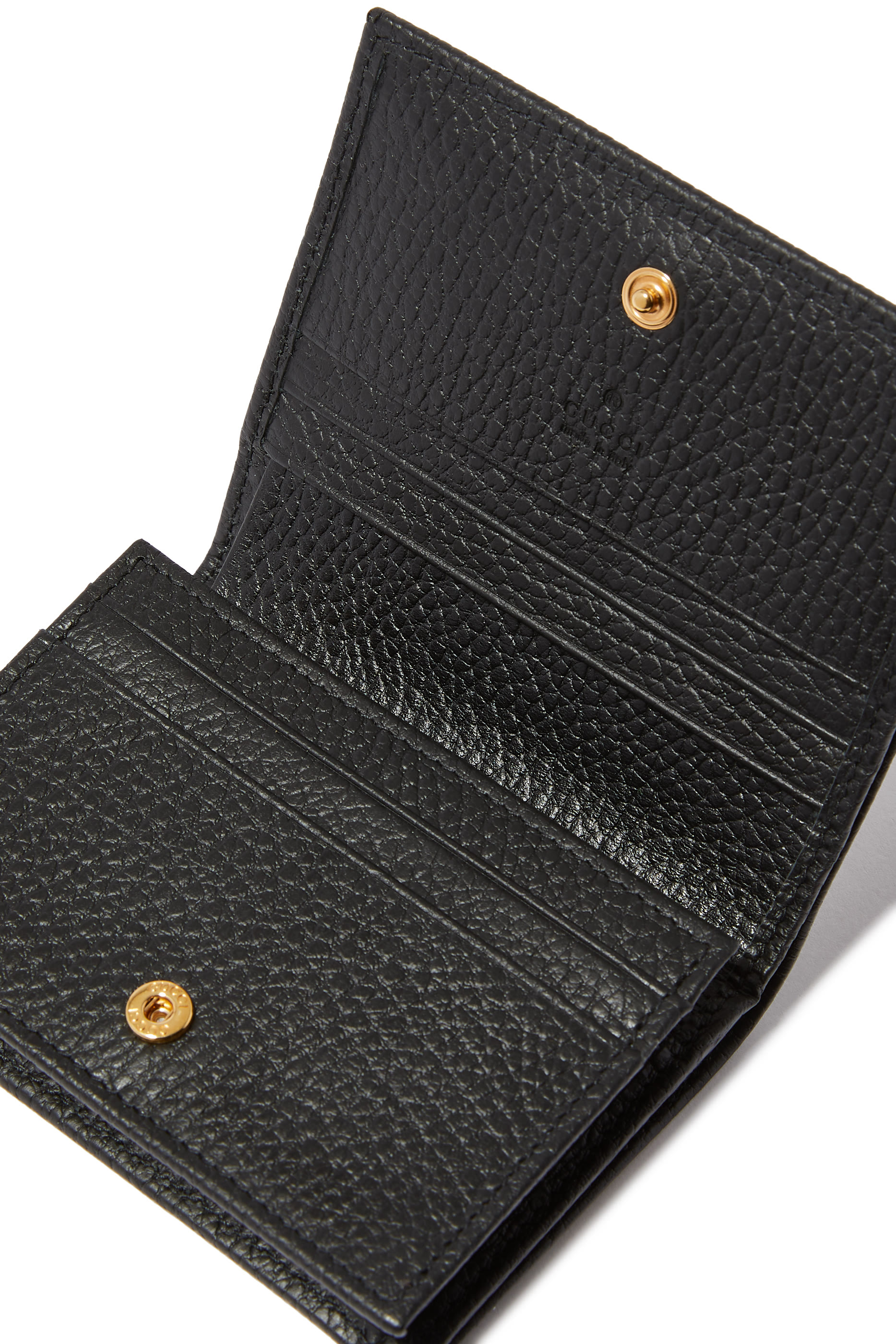 محفظة بفتحات للبطاقات