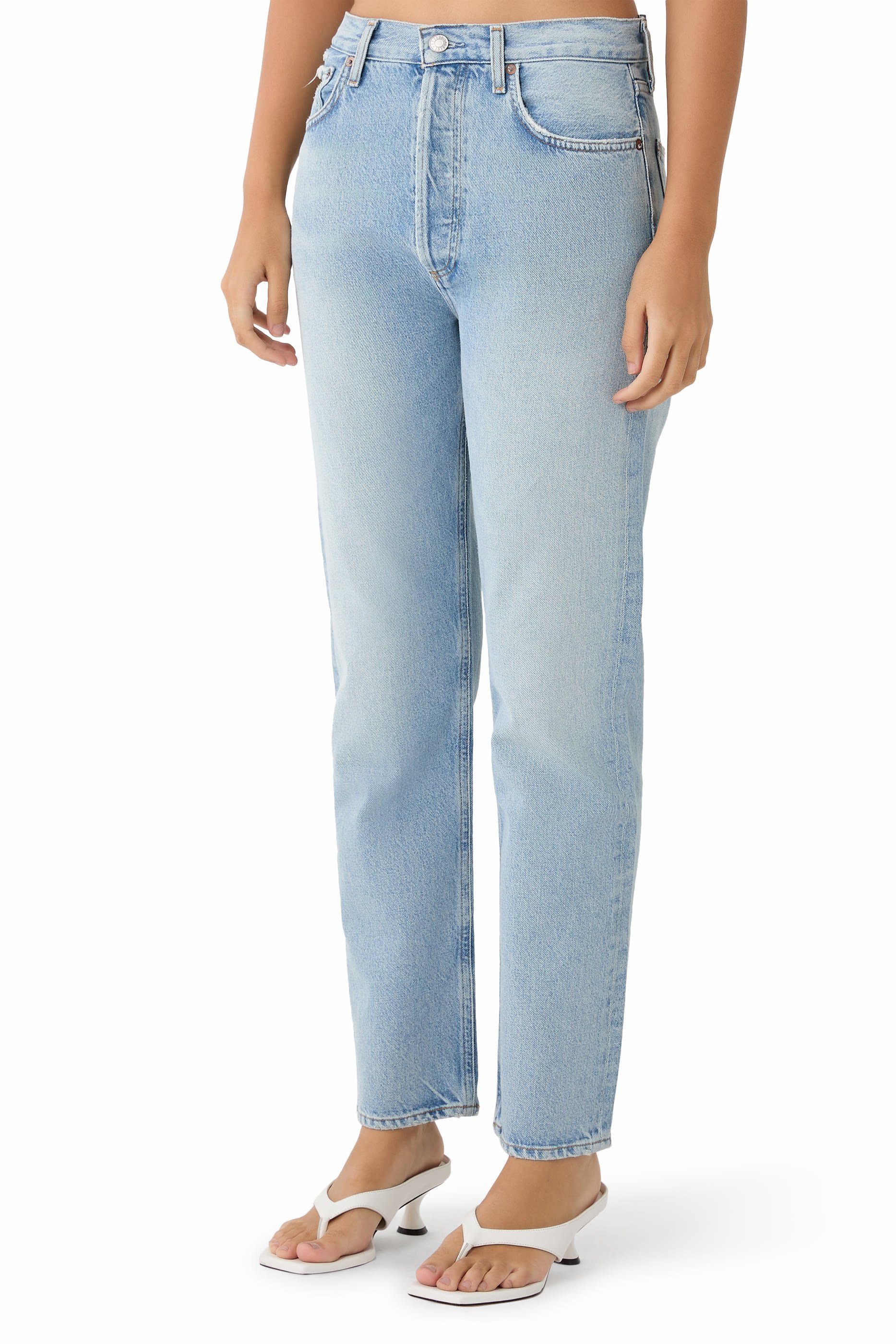 بنطال جينز بخصر ضيق مستوحى من التسعينات