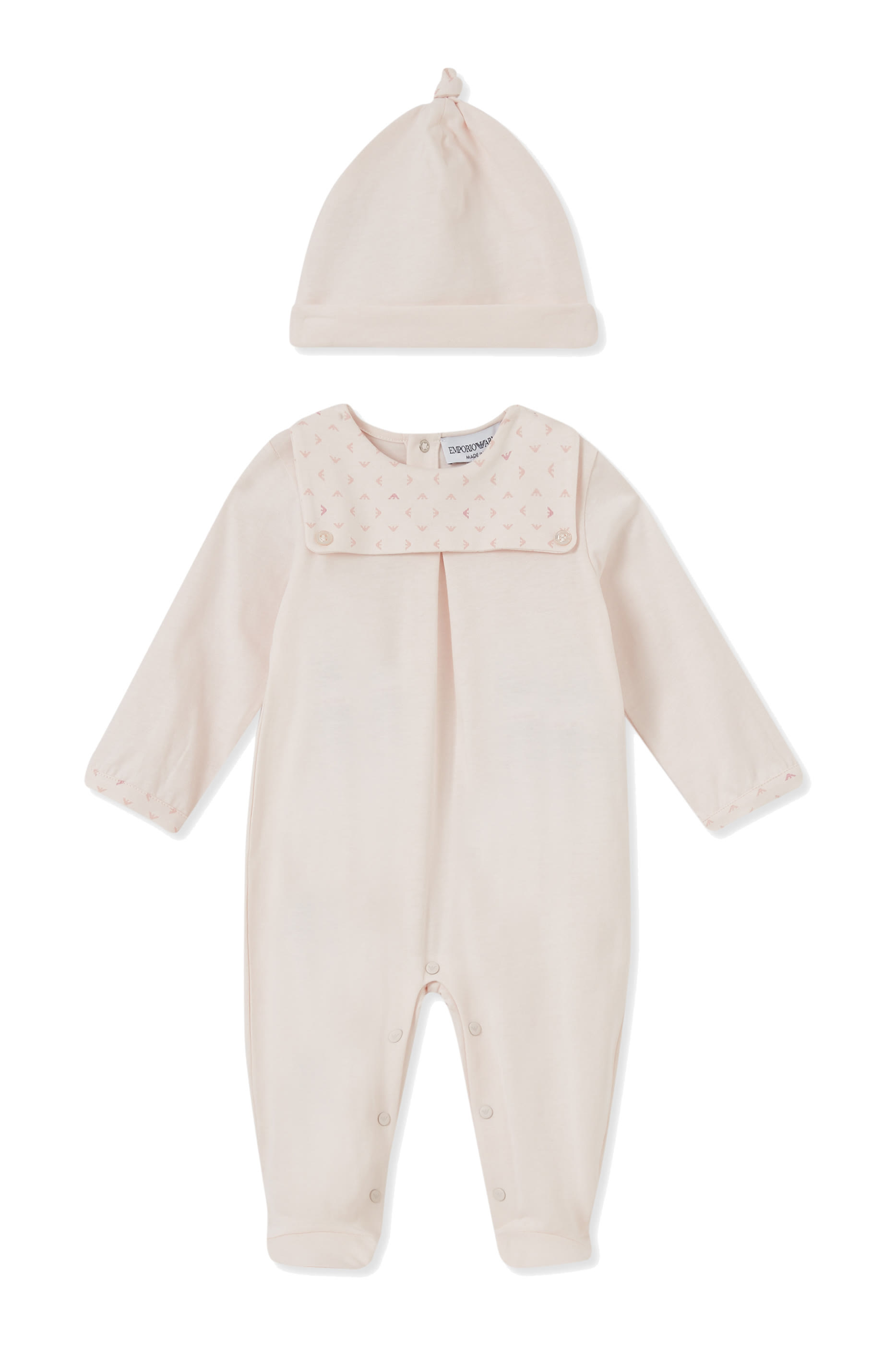 طقم هدايا بدلة للرضع بشعار الماركة