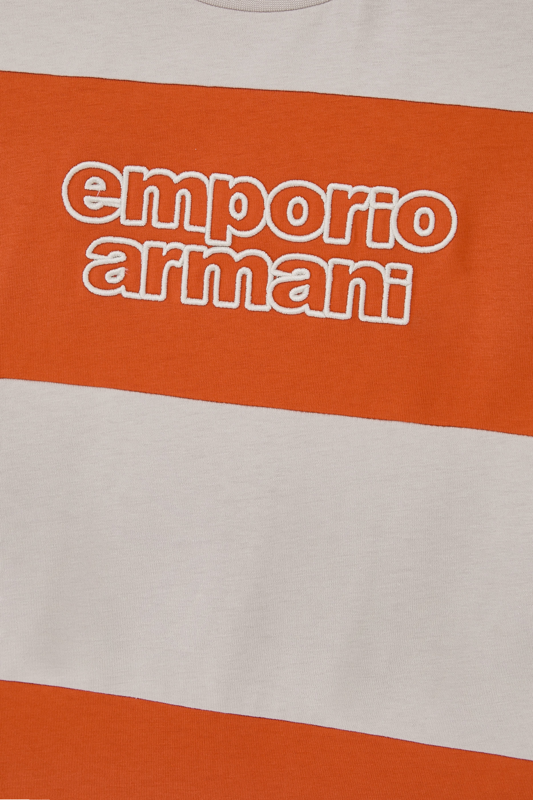 تيشيرت بشعار الماركة للأطفال