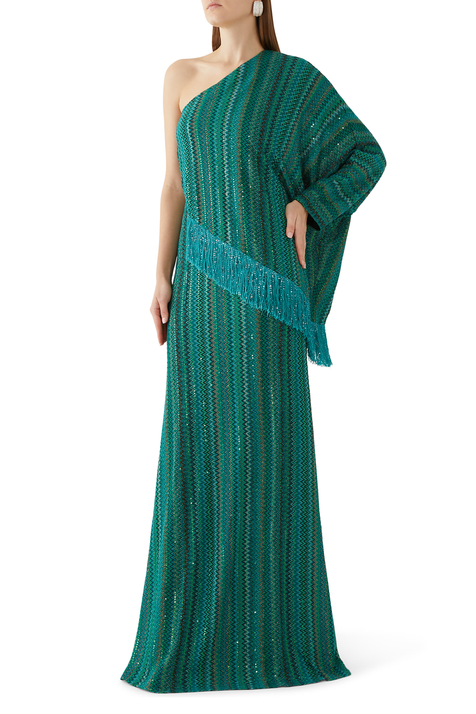 فستان بتصميم حصري غير متماثل وقصة واسعة ونقشة خطوط متعرجة مزين بترتر وشراشيب راشيل