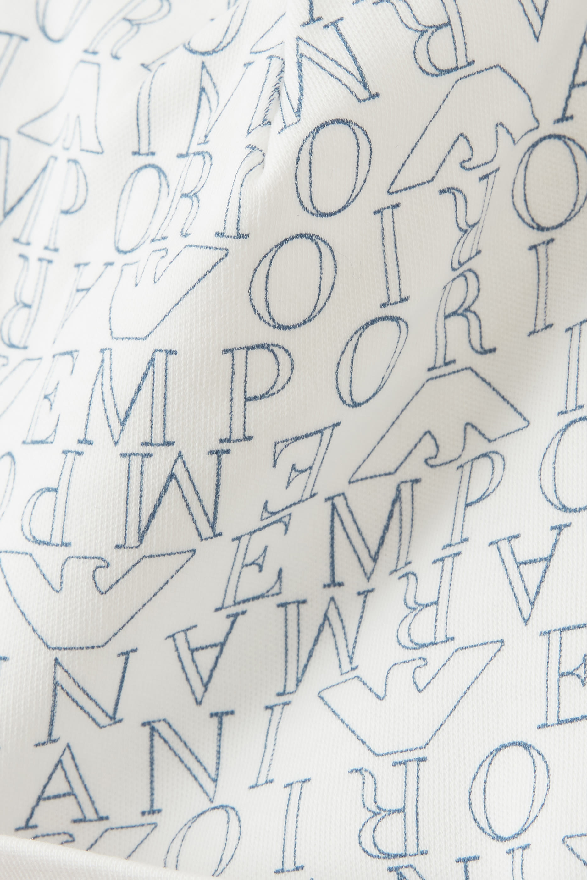 قبعة بيني بشعار الماركة للأطفال