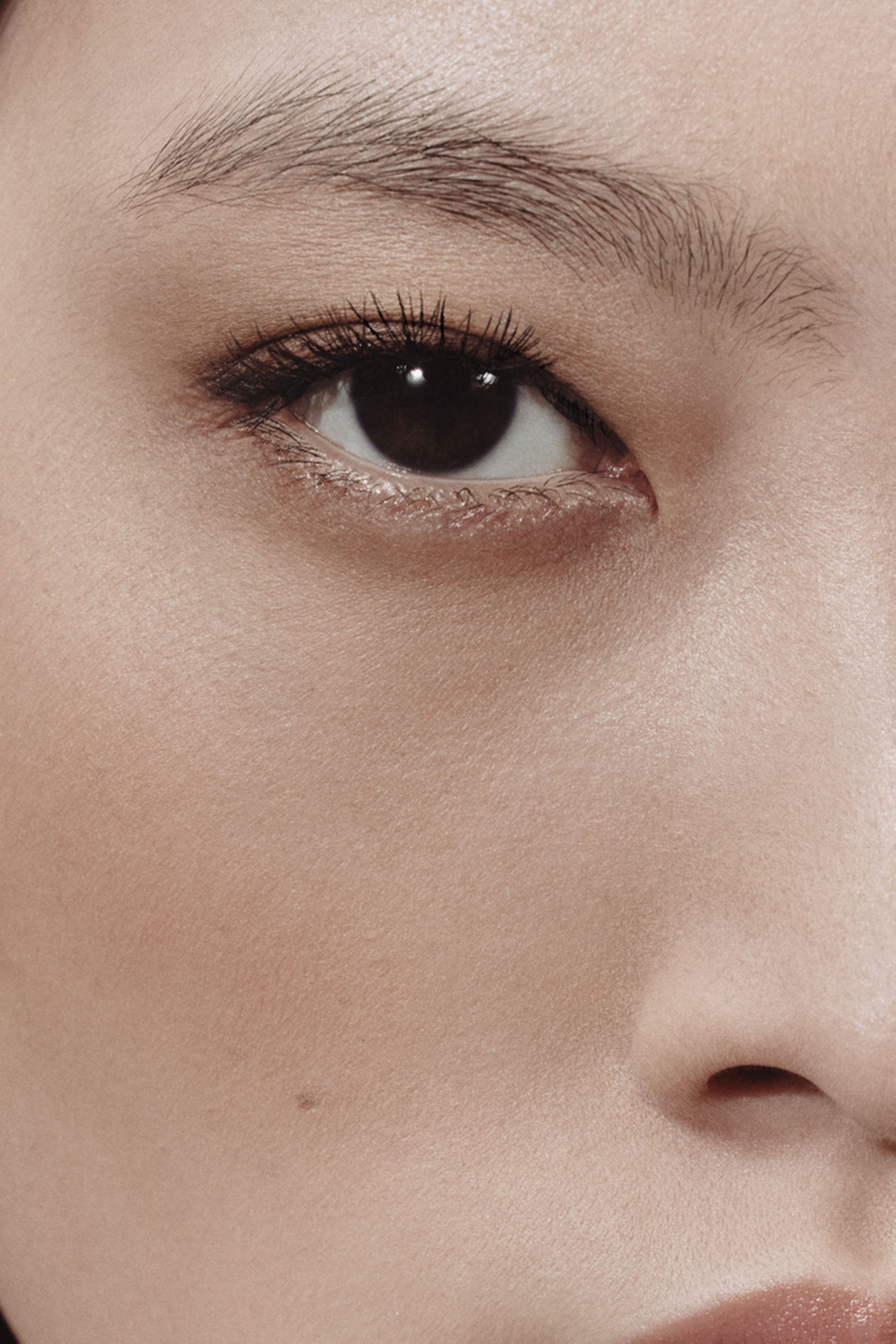 ماسكارا Trait d'Herm&egrave;s, Revitalizing Care