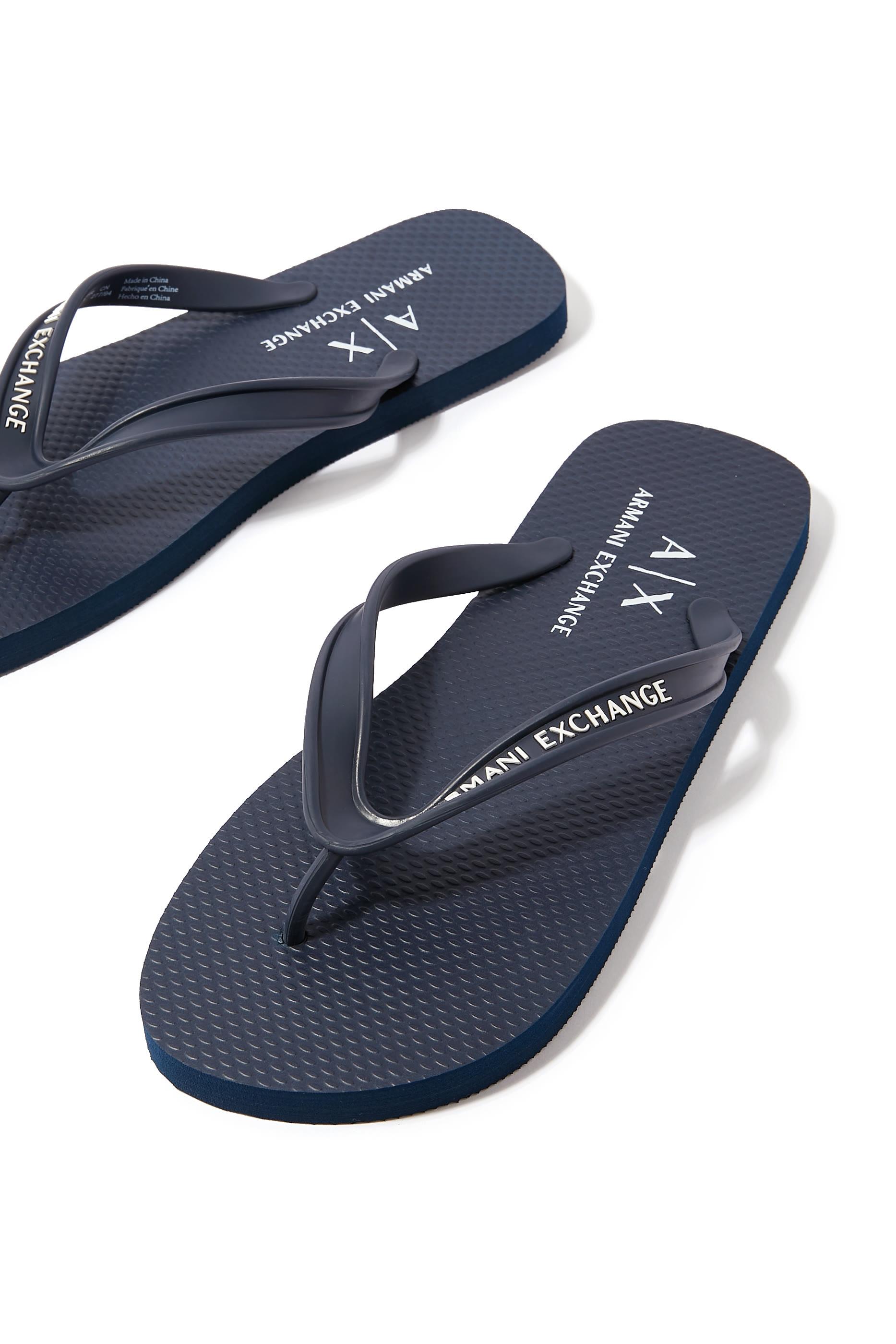 حذاء خفيف بشعار حروف الماركة