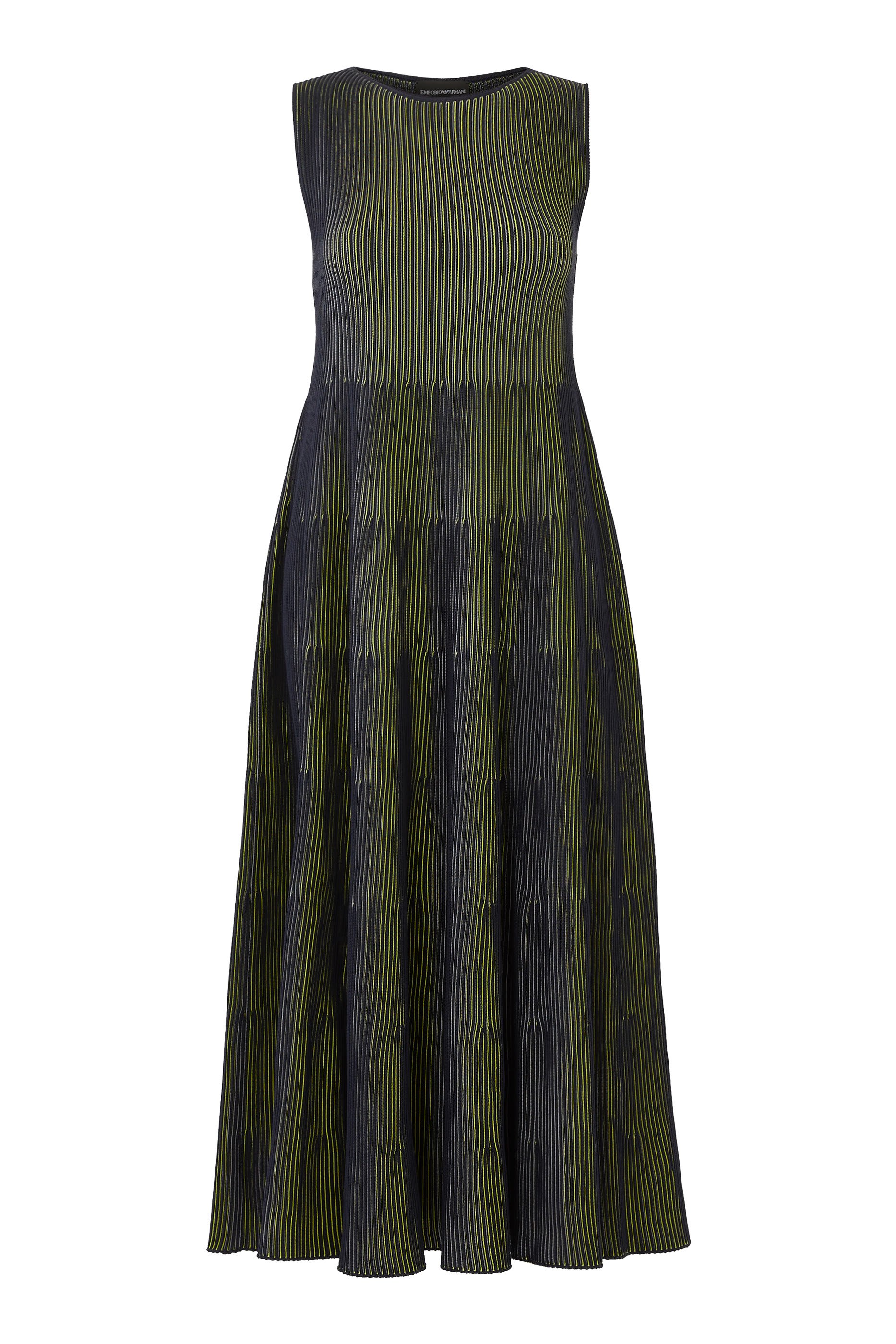 فستان مخطط متوسط الطول بطيات