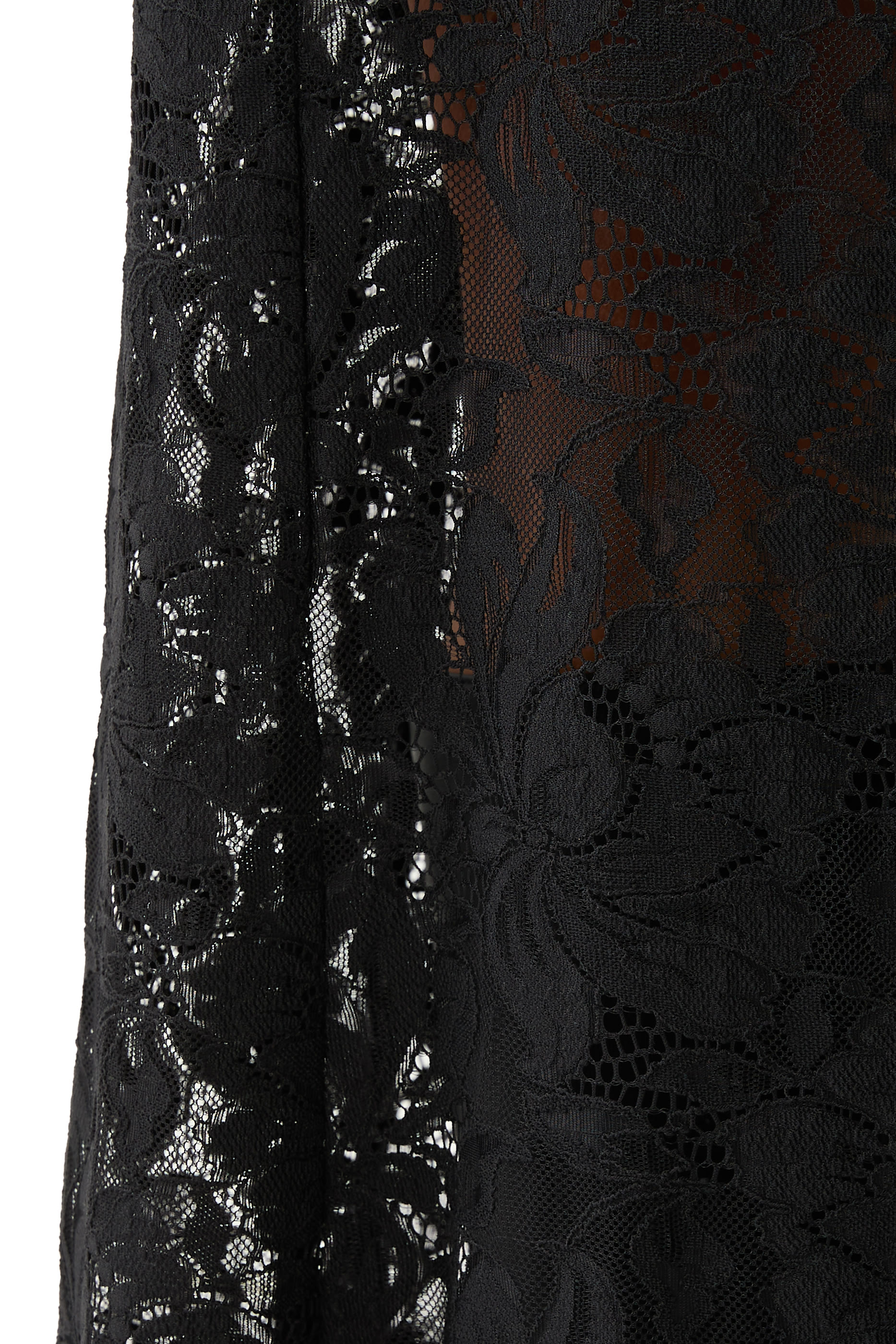 فستان طويل دانتيل وحرسيه