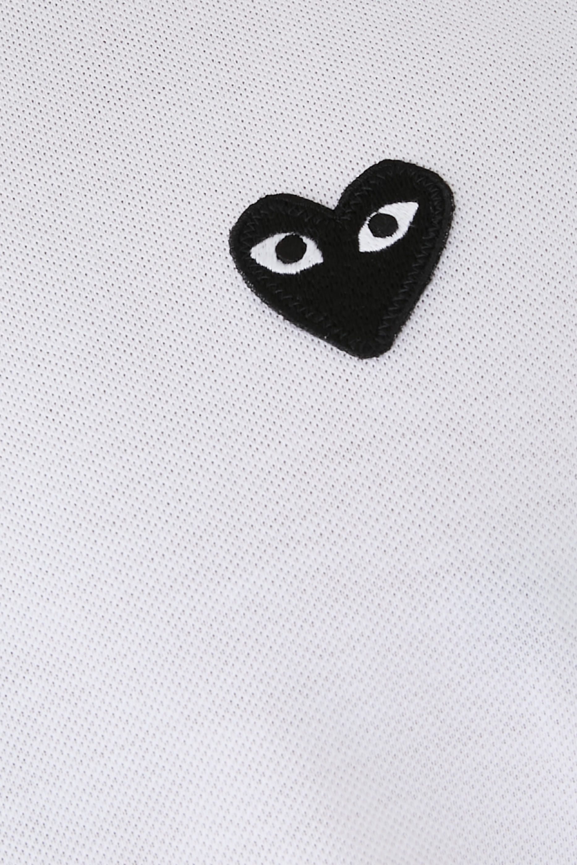 تيشيرت بولو برقعة قلب