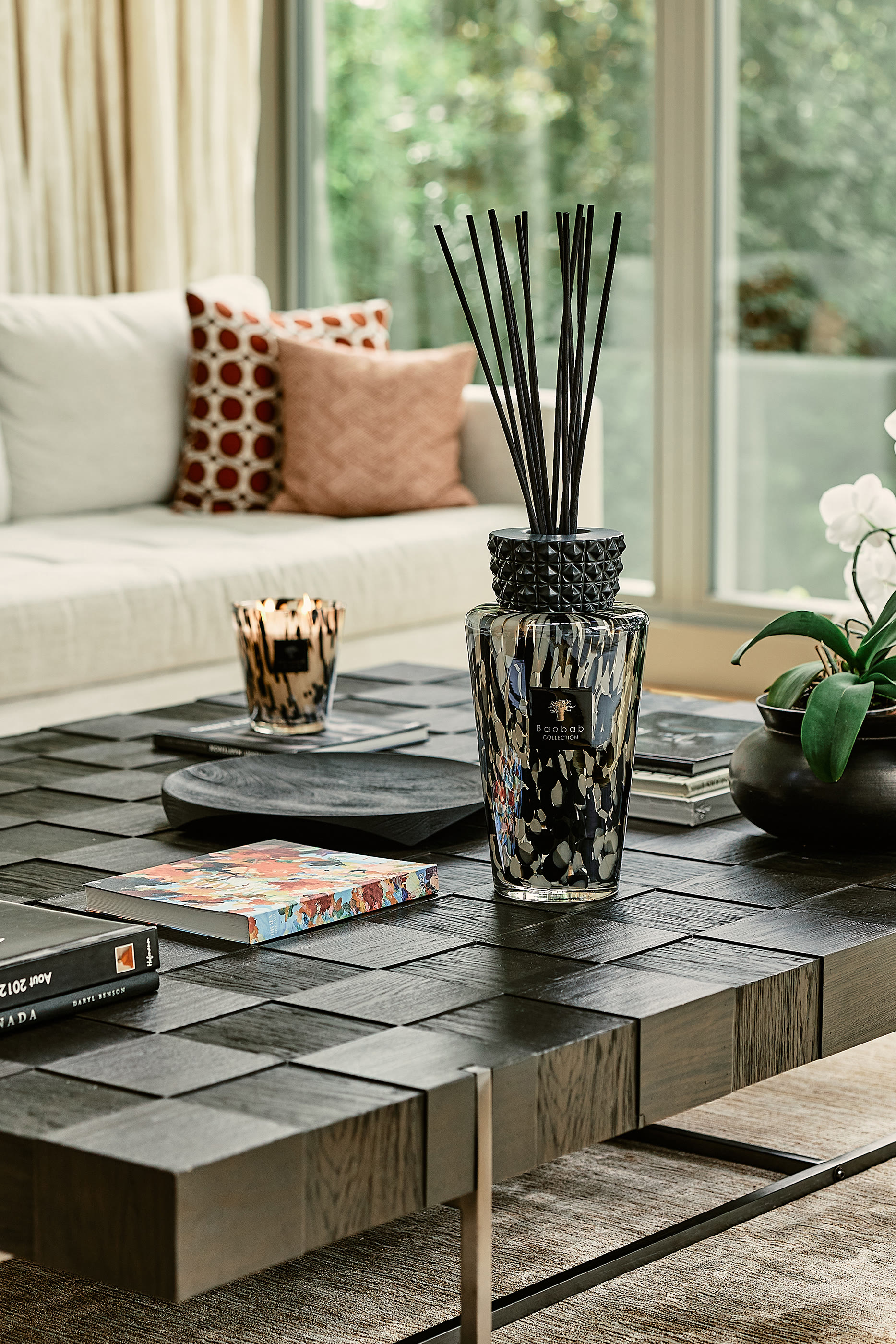 موزع عطر توتيم بلاك بيرلز فاخر، كبير