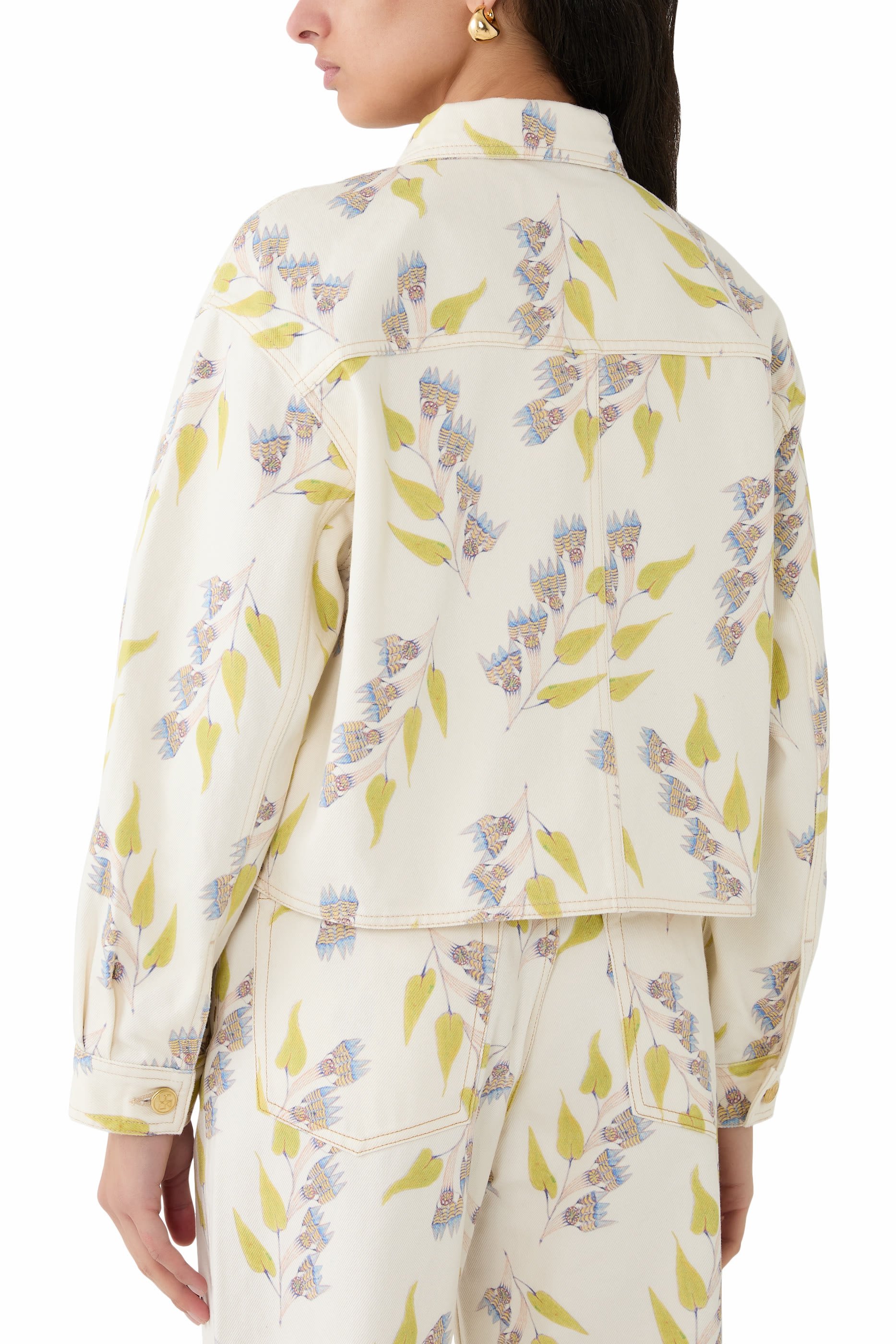 جاكيت بوبي قصير