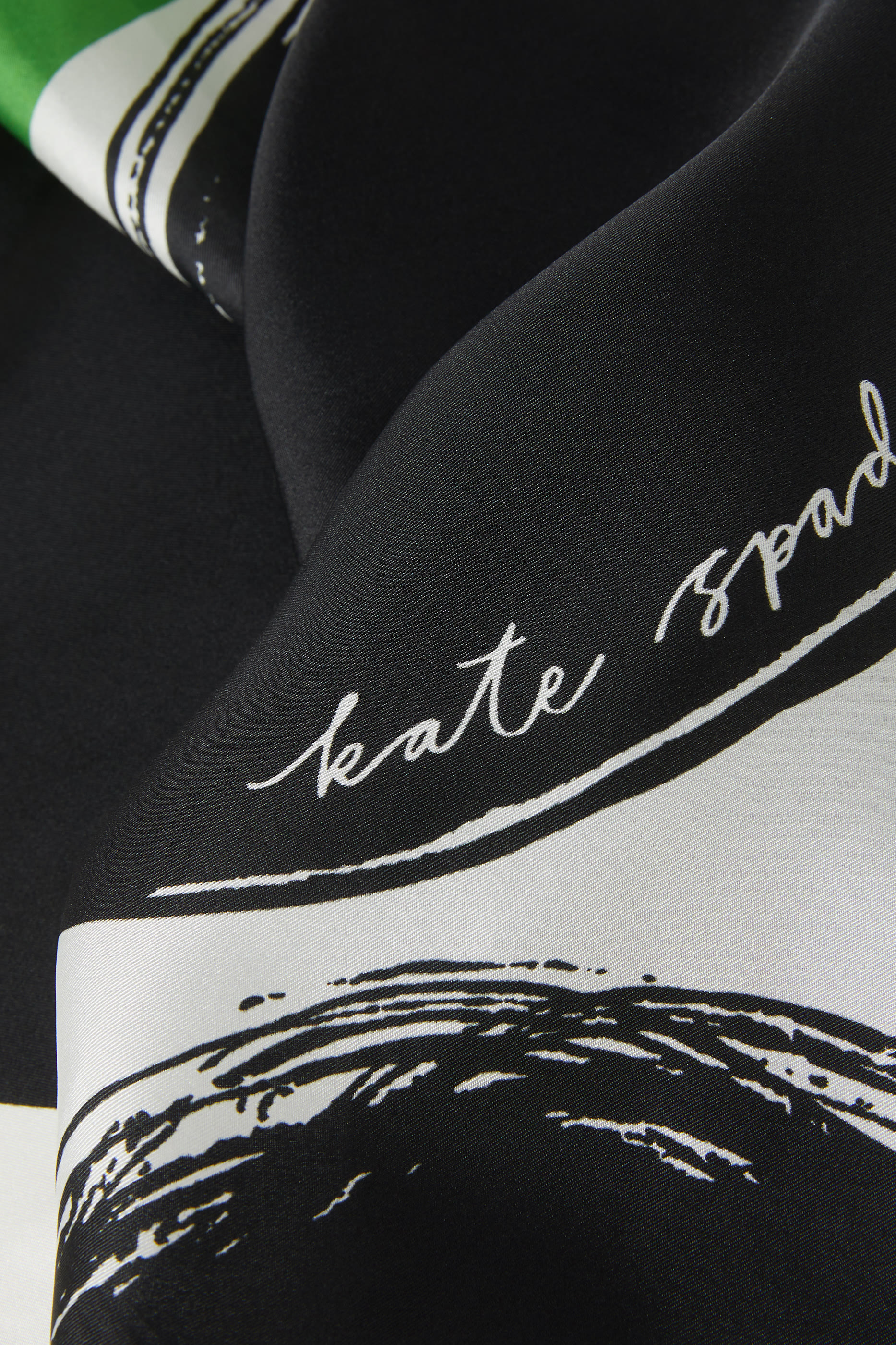 وشاح بنقشات حرير