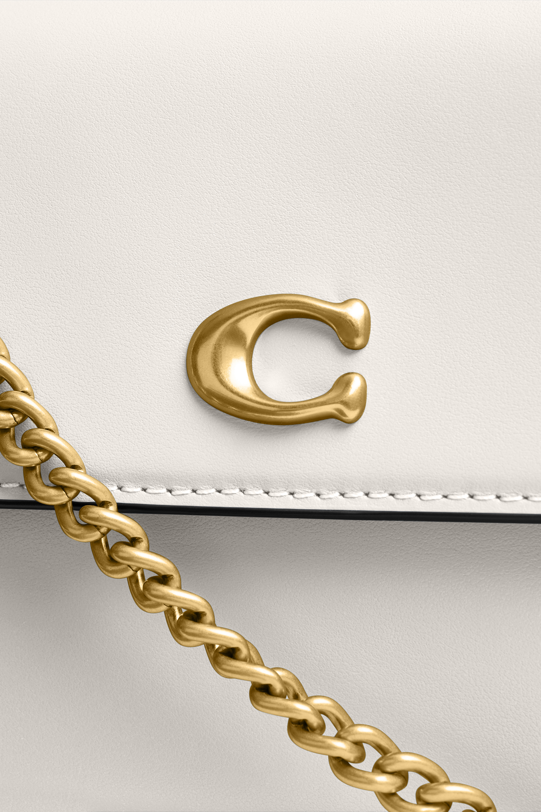 حقيبة بروك بغطاء قلاب وسلسلة