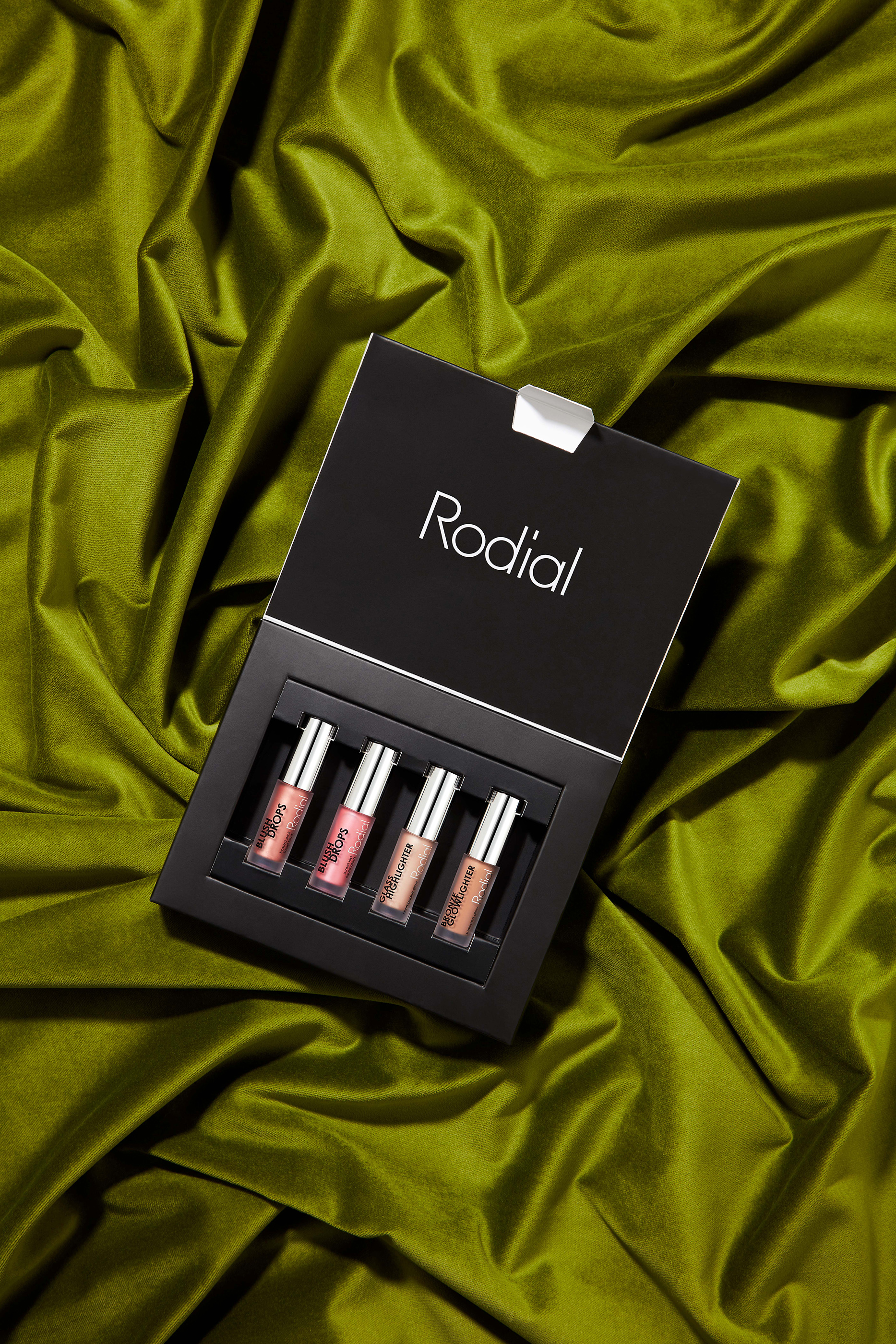 مجموعة هدايا إصدار جلاس سكين