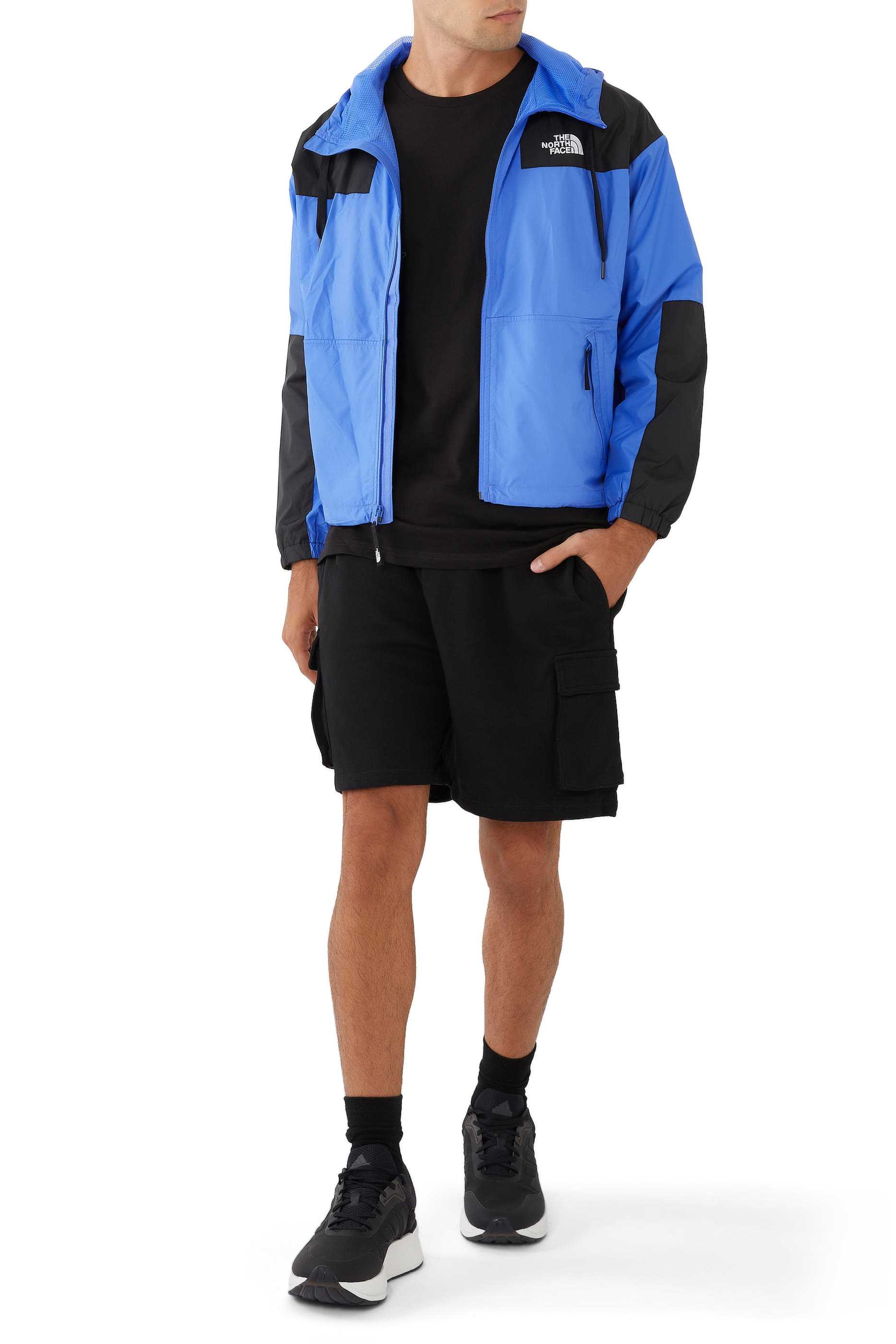 جاكيت مقاوم للرياح