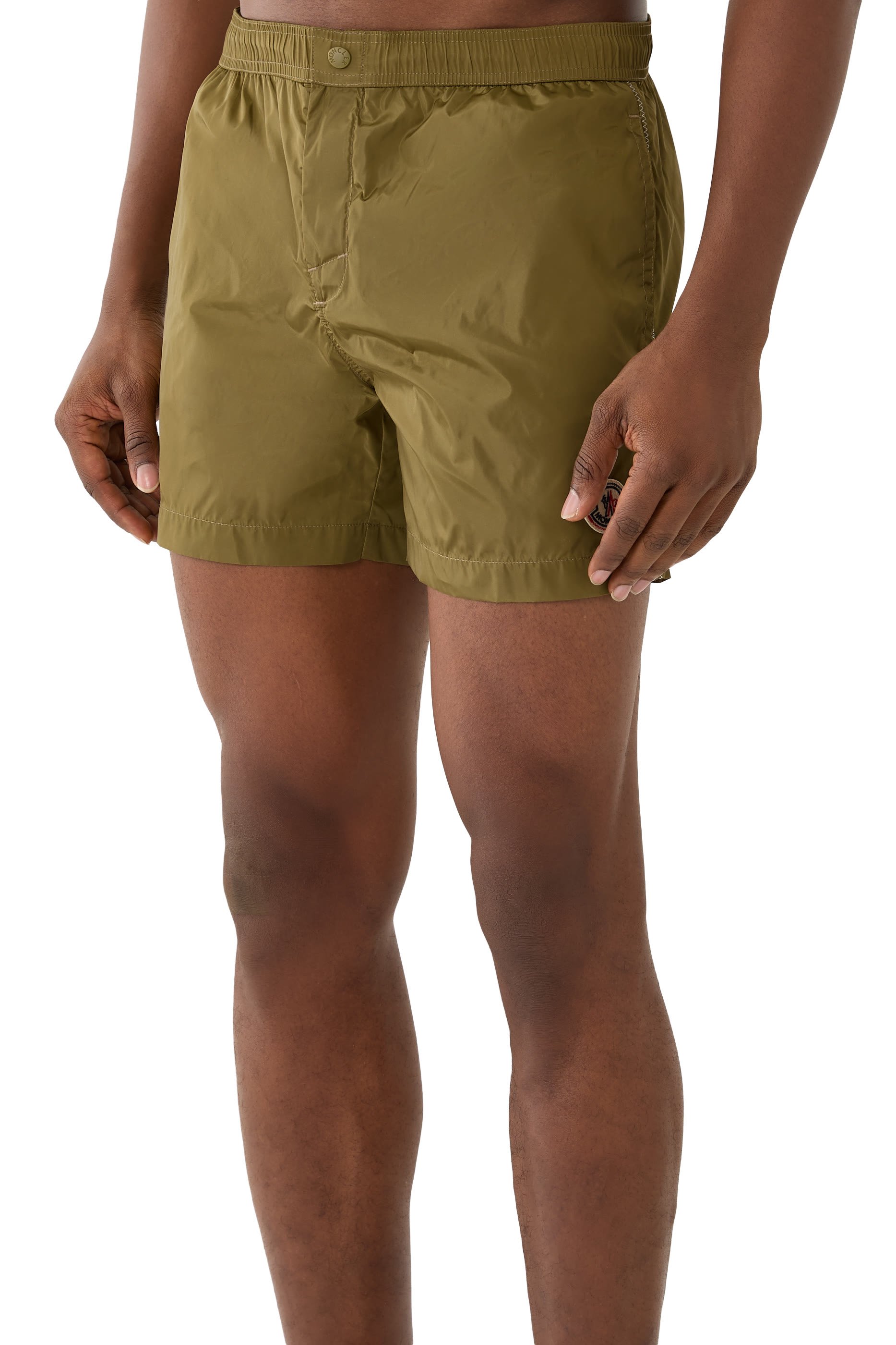 شورت سباحة بشعار الماركة