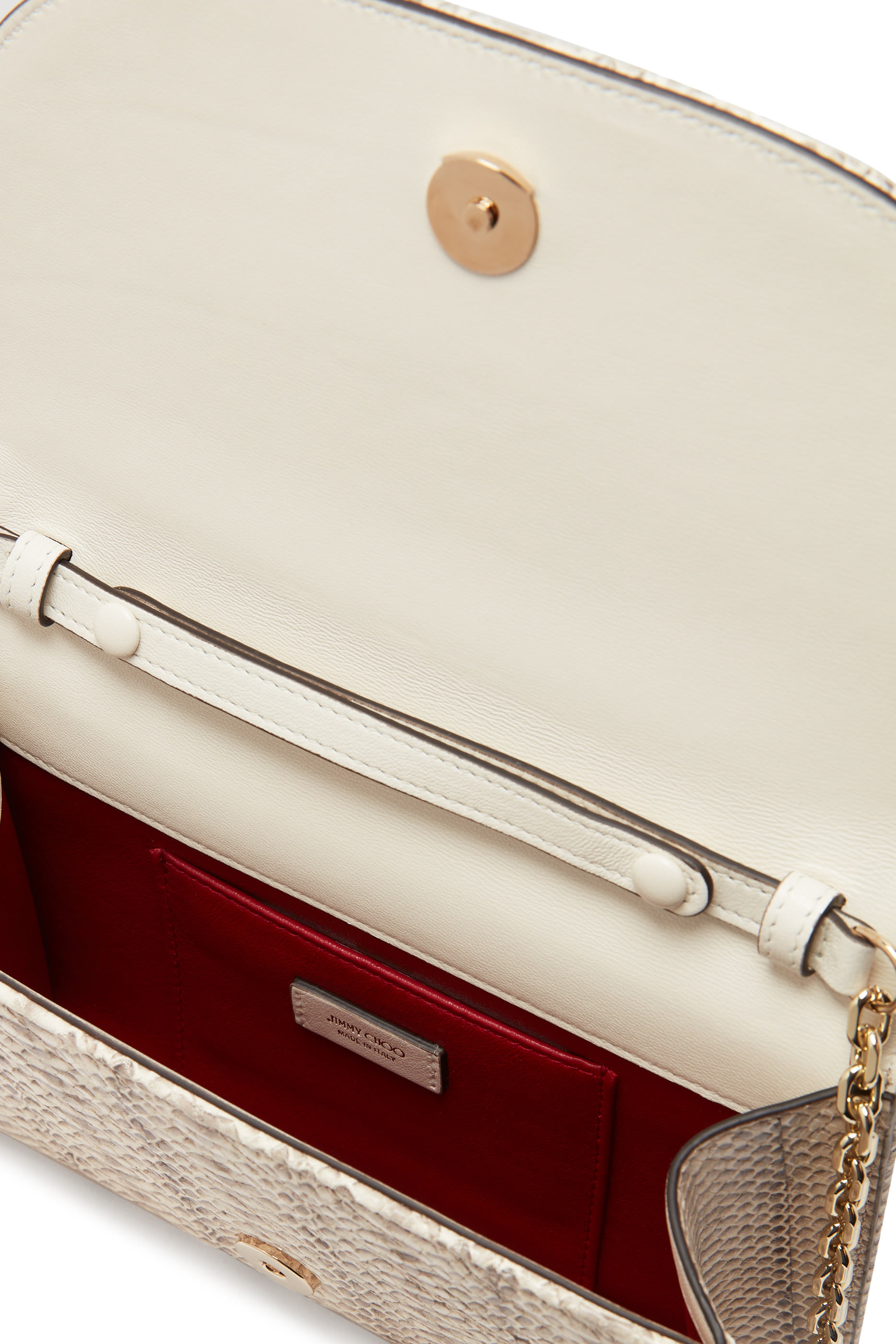 كلاتش أفينيو بتفاصيل متموجة