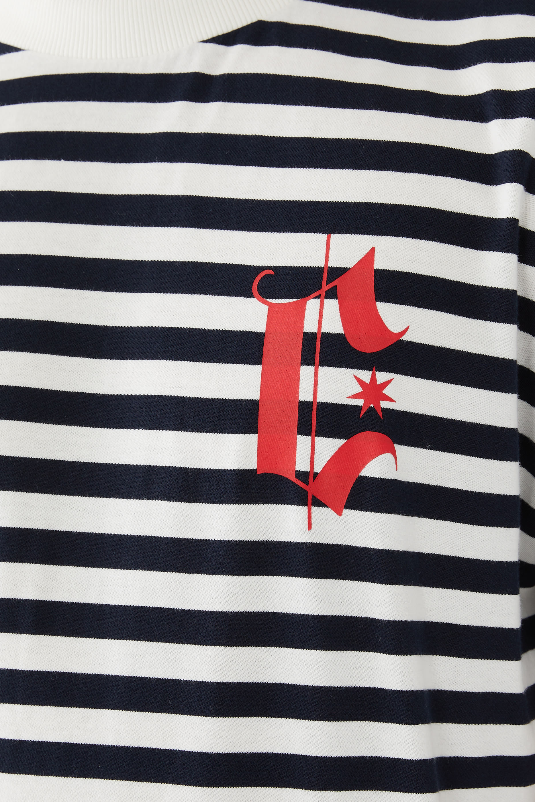 تيشيرت مخطط