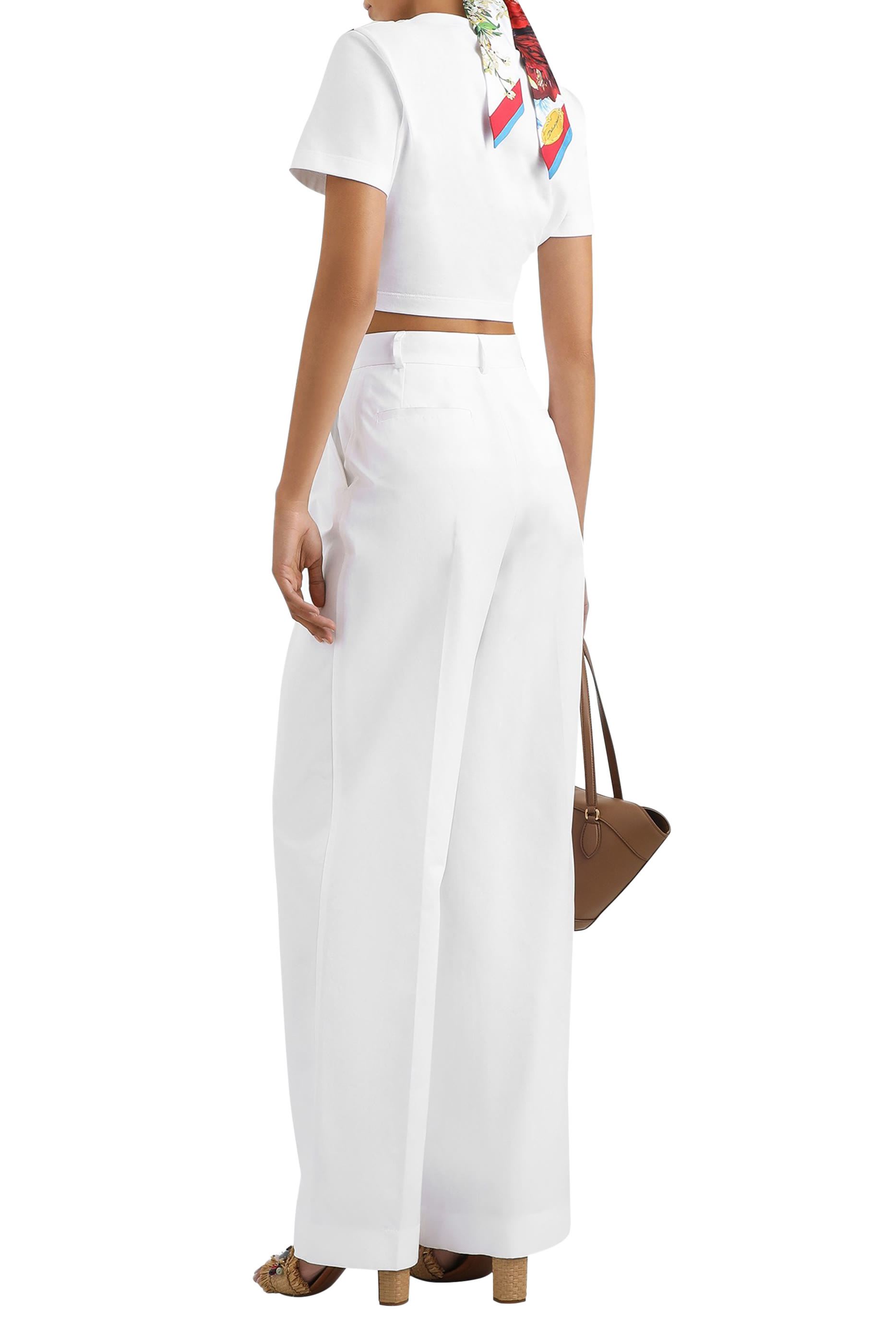 بلوزة بأكمام قصيرة بطبعة زهور