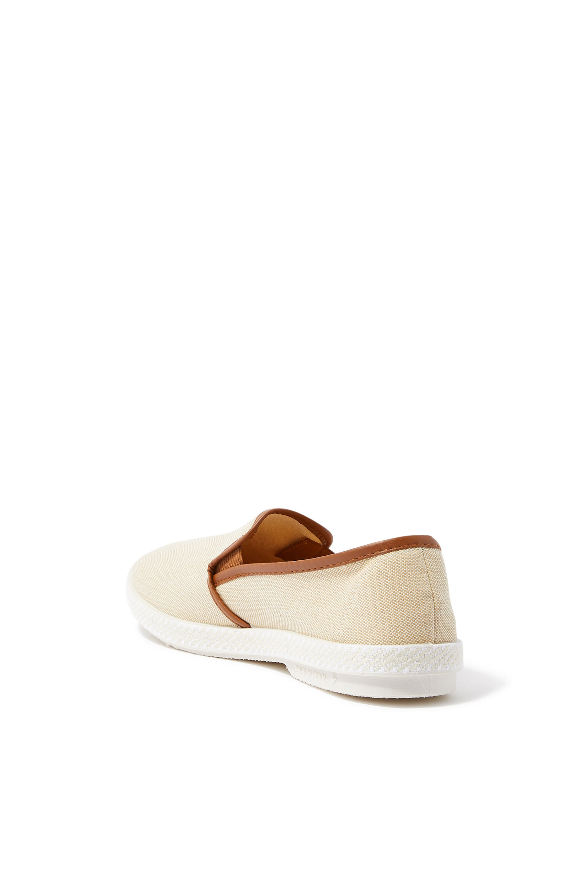 سنيكرز ليه تشامبس سهل الإرتداء