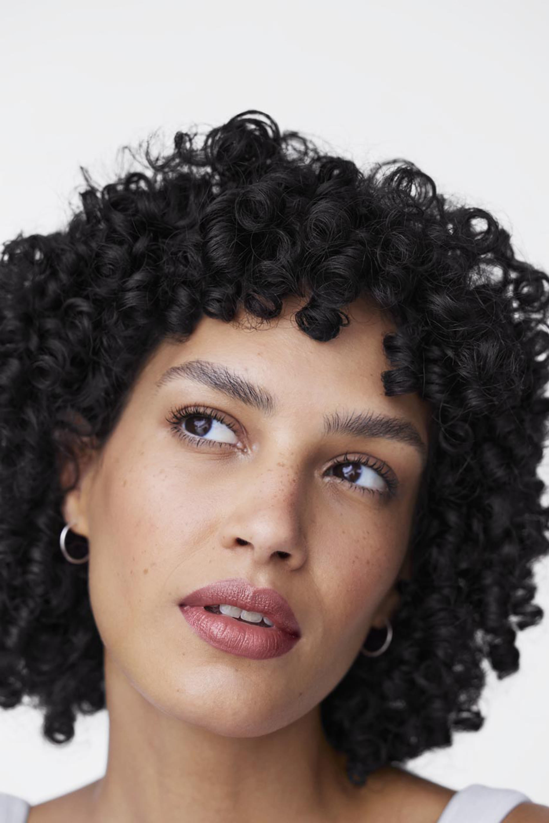 أحمر شفاه بوب يدوم طويلا