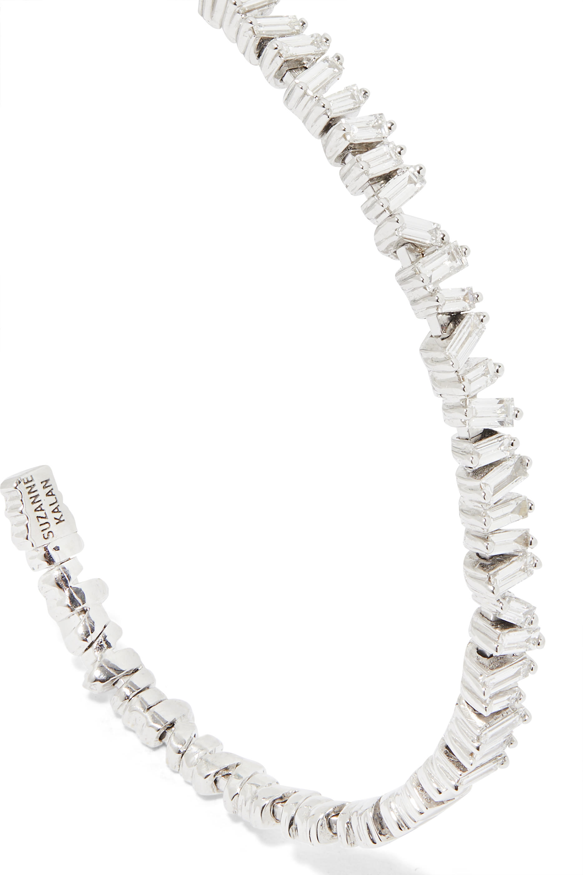 سوار كلاسيكي مرصع بماسات مستطيلة