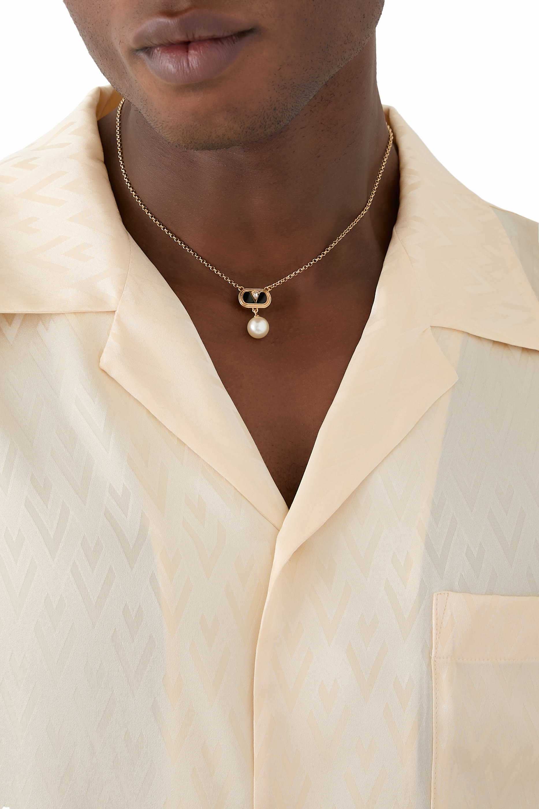 قلادة أوفاليت معدن